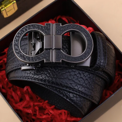 Imagen 2 del producto Cinturón elegante con hebilla automática para hombre: imitación genuina con patrón cuadrado texturizado, negro, diseño simple y elegante para atuendo casual