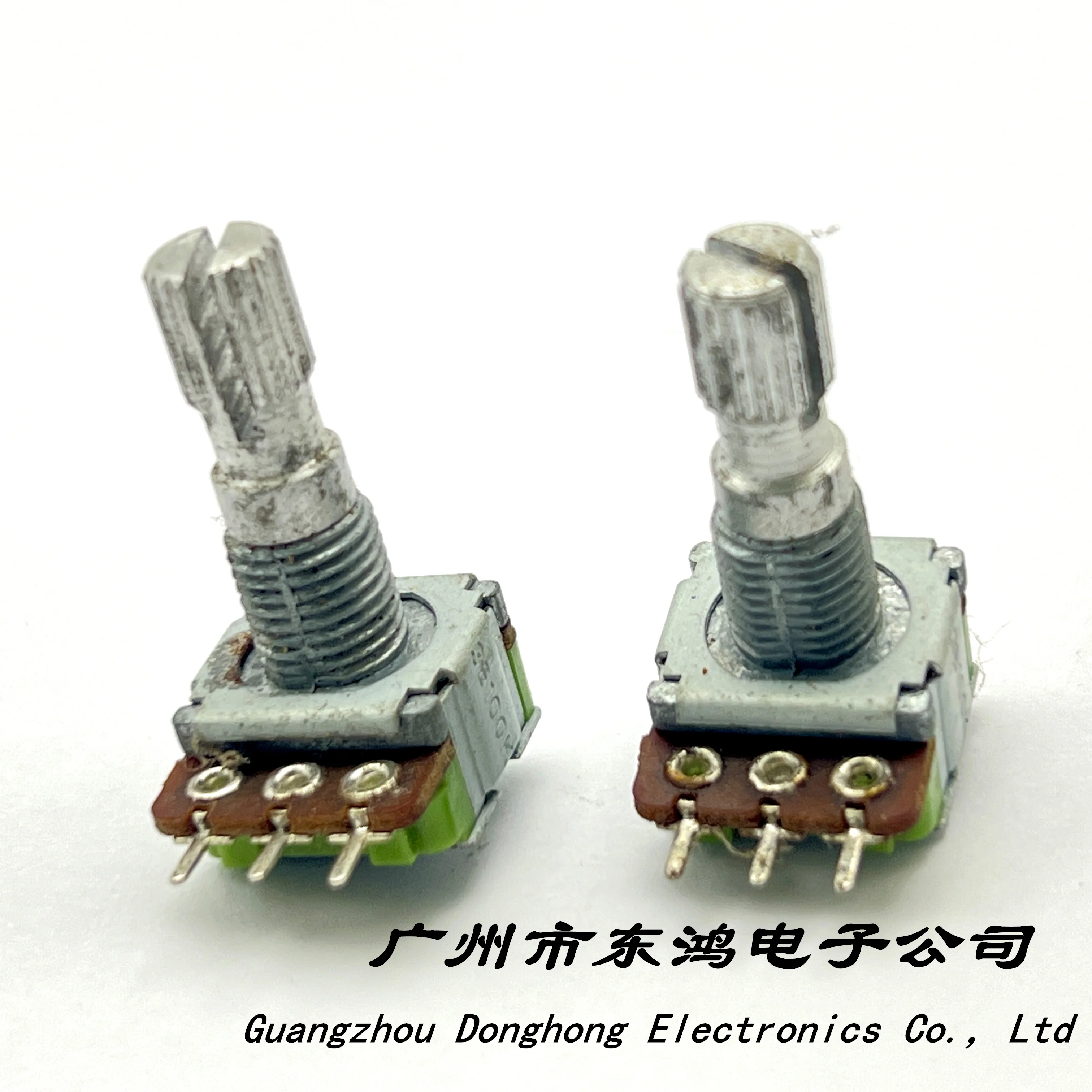 1 PCS 12 single potentiometer B100K with 3 pins and a midpoint positioning shaft length of 20mm