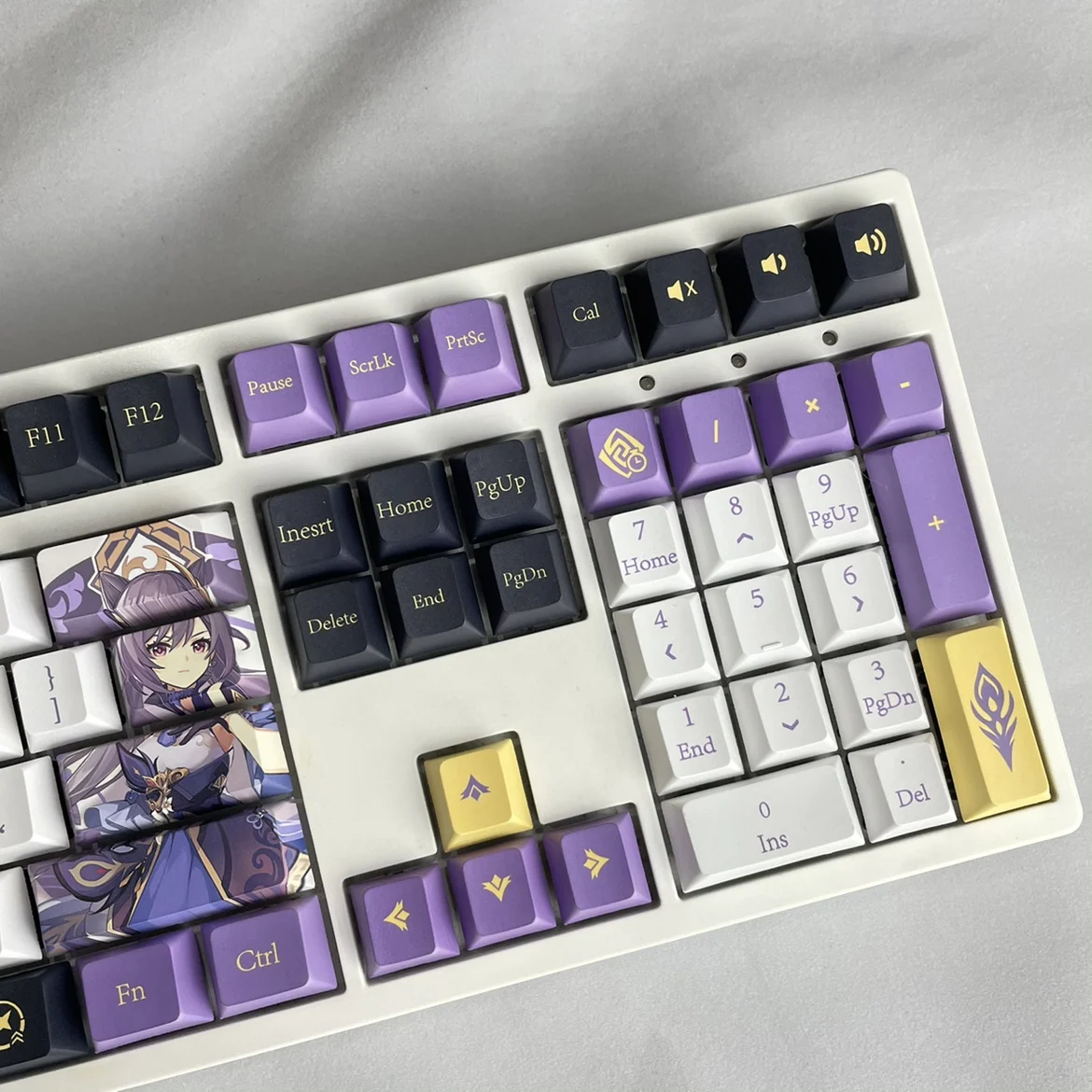 

Genshin Impact Keqing Keycaps pbt Hu Tao Theme Ganyu Mechanical Keyboard 87 Key 108 Key Personality anime Original Xiao