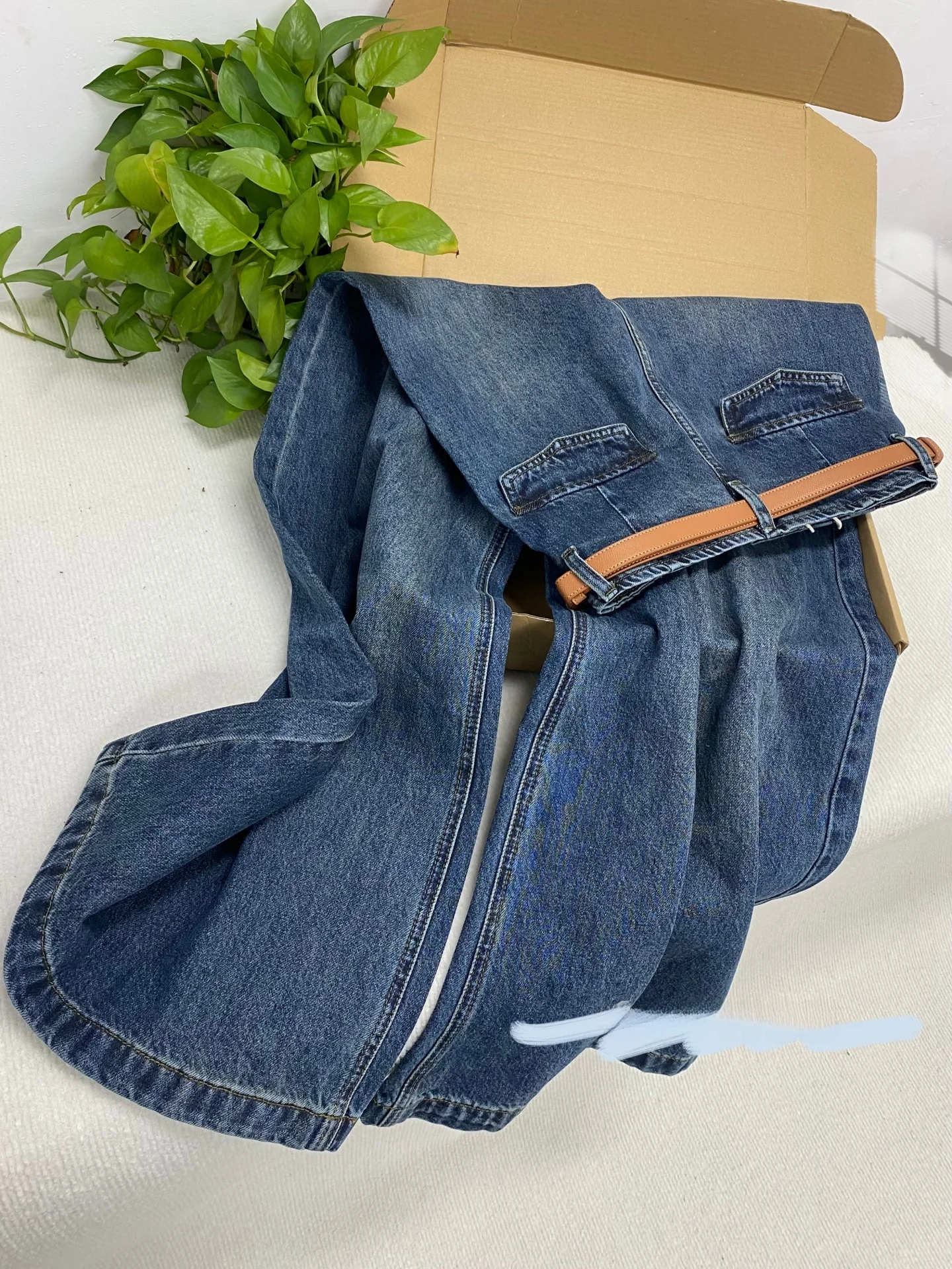 

Ретро джинсы с высокой талией и широкими штанинами для женщин: свободные, прямые, очень красивые, модные, длинные брюки из денима, удобные и стильные.