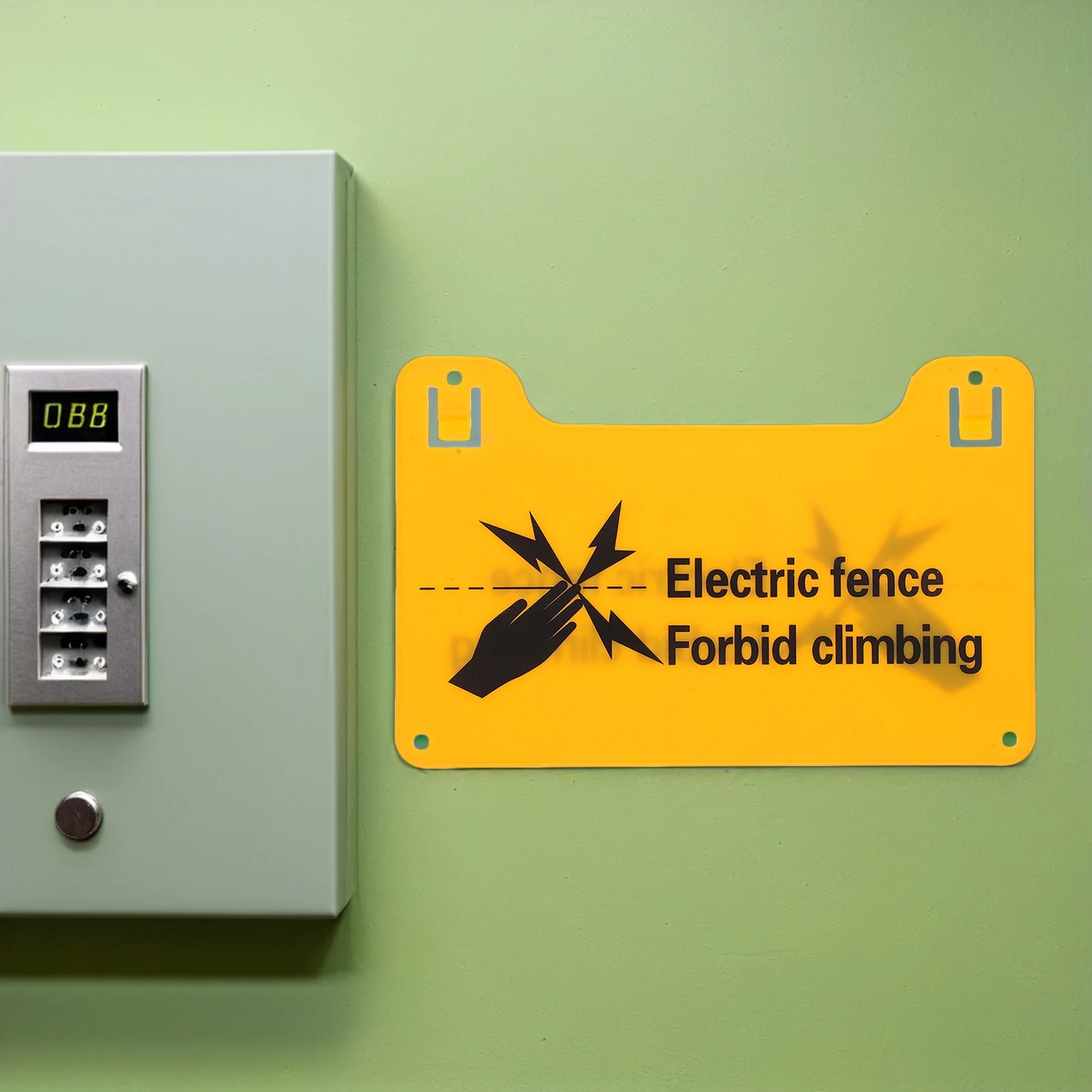 

10 pcs Electric Fence Warning Sign Forbid Climbing High Visibility Plastic Safety Signage For Outdoor Security Traffic Safety