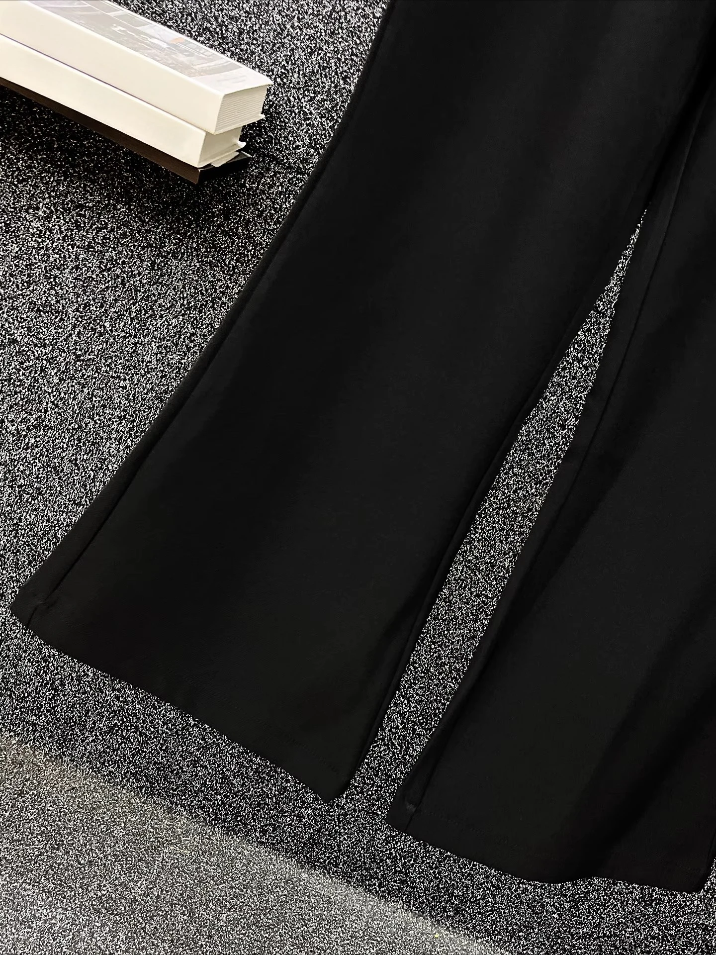 Men's 2025 Autumn New Fashion Versatile Loose Trousers Chic Micro-flared Trousers Trend High-end Metal Pin Decorative Suit Pants