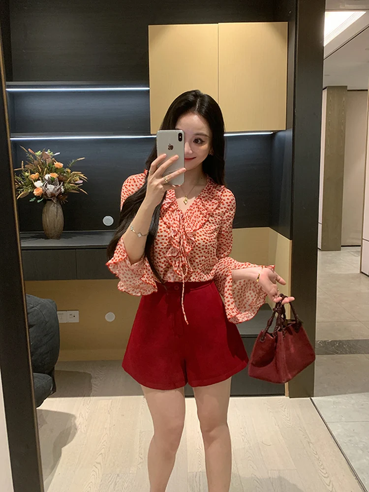 

Летняя женская блузка с V-образным вырезом в горошек, универсальная, стройнящая, XINYI Wild Berry Fruit, повседневный стиль, с длинным рукавом, кружевная рубашка