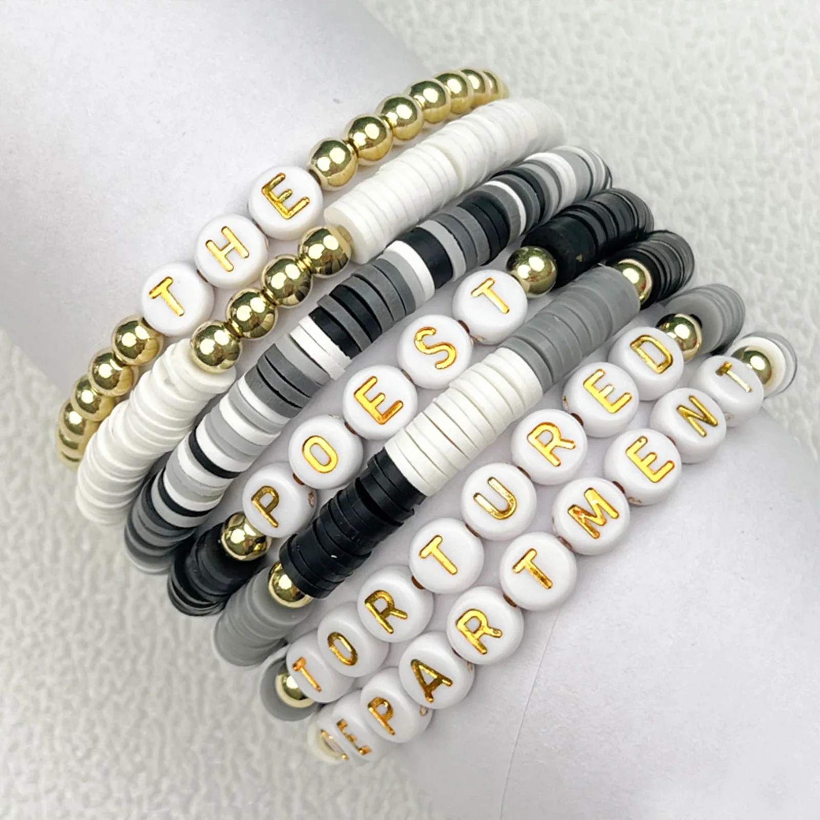 7pcs Multicolor Beaded Bracelet Letter Pattern Design Bracelet Gift Set for Friend Family Neighbors Gift