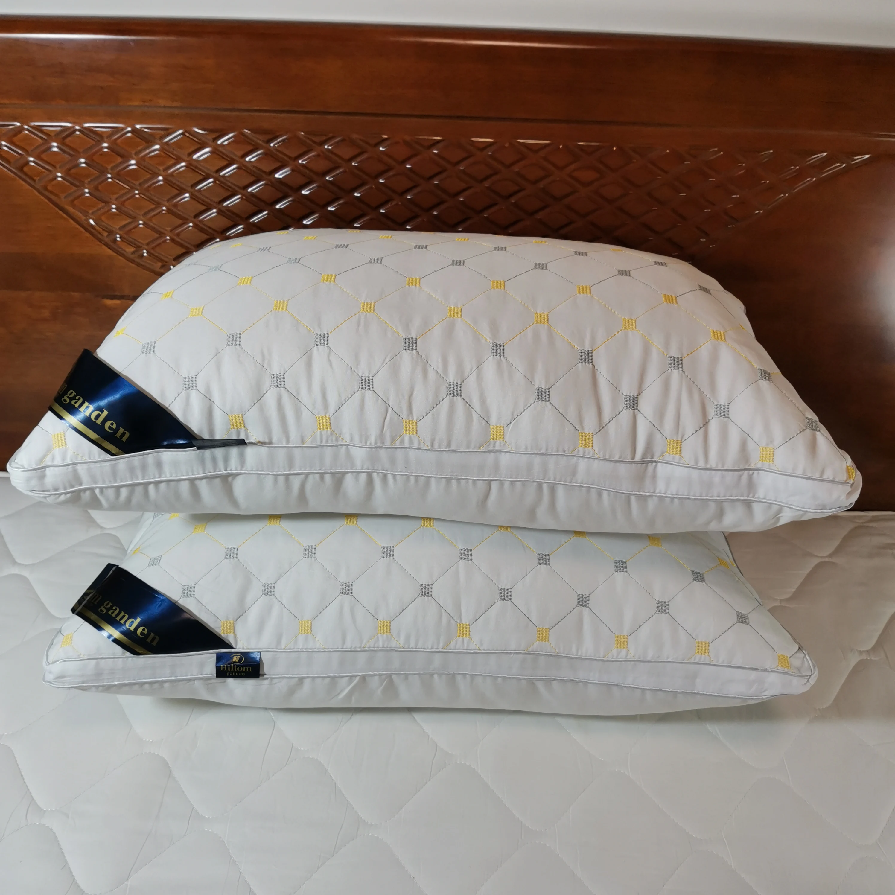 Polyester Pillow Insert for Adults - Hotel & Home Use, Soft White Rectangular Bedding Core, Durable Pillow for Dorm & Household