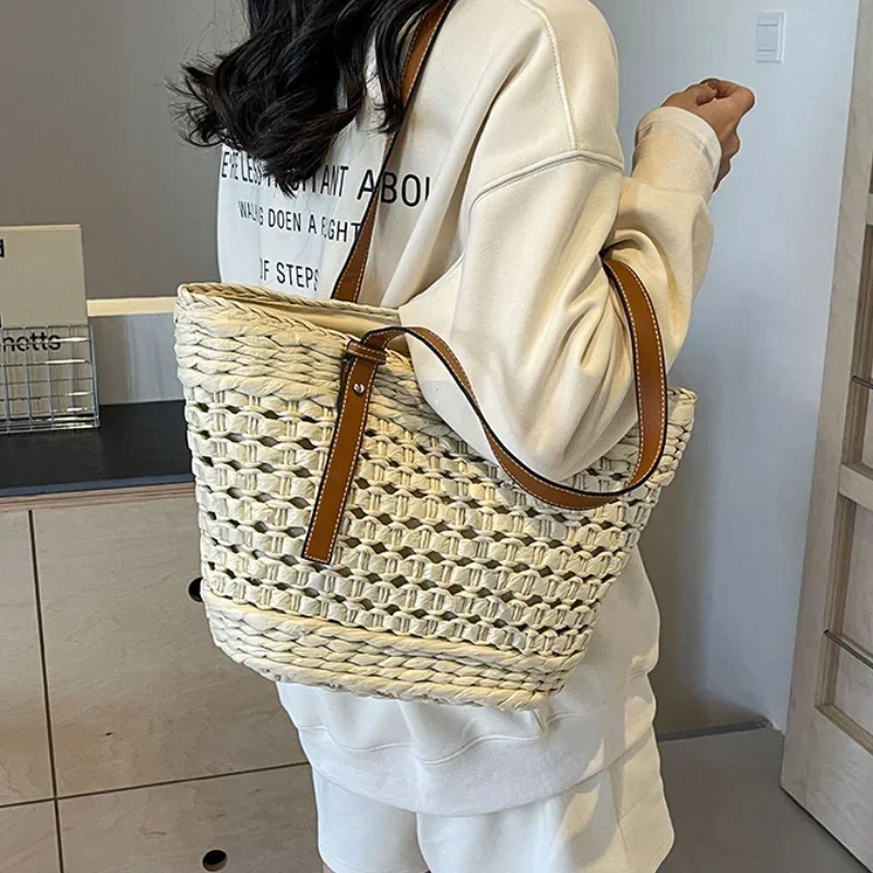 Summer Handwoven Straw Beach Women Tote Bags 2024 Vintage Hollow Out Basket Rattan Handbag Vacation Shoulder Bag New Beach Bag