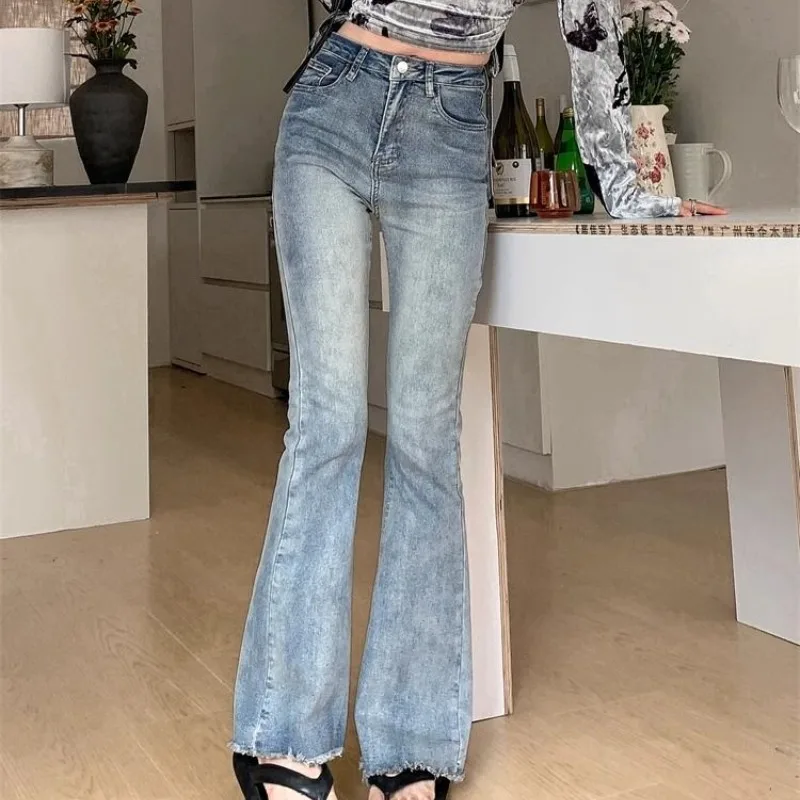 High Waited Women's 2024 Spring and Autumn New Patchwork Solid Button Zippered Pockets for Comfortable Slim Fit Flared Jeans