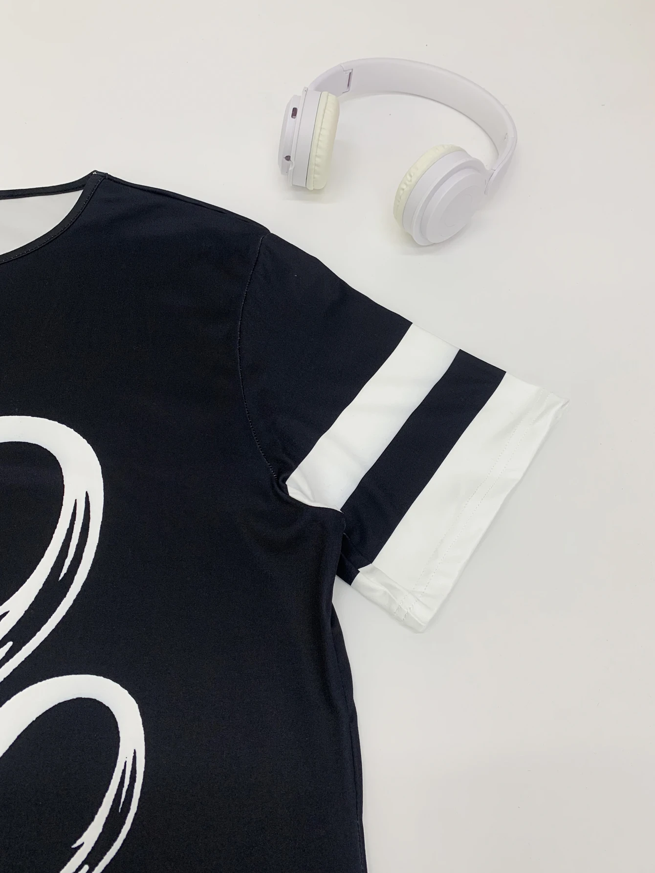 تيشيرتات نسائية كاجوال بأكمام قصيرة ومريحة وأنيقة مقاس كبير لفصلي الربيع والصيف