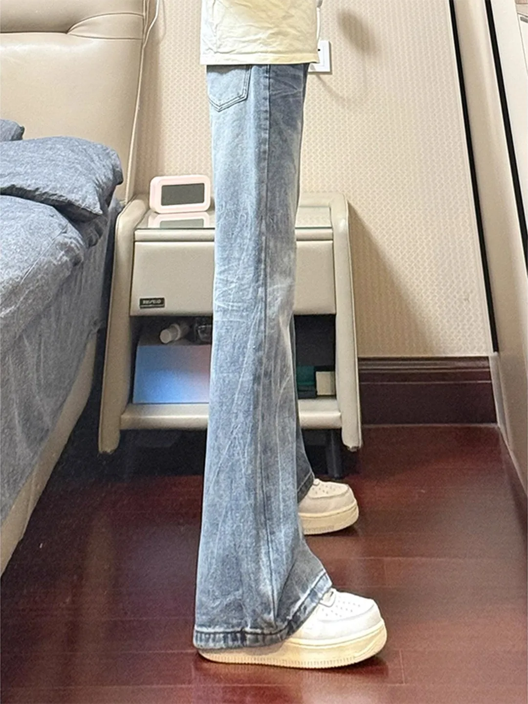 

Cleanfit Men's Denim Jeans mid Waist Straight Leg Thickened Fleece Flash Pattern American High Street Style Casual Trousers