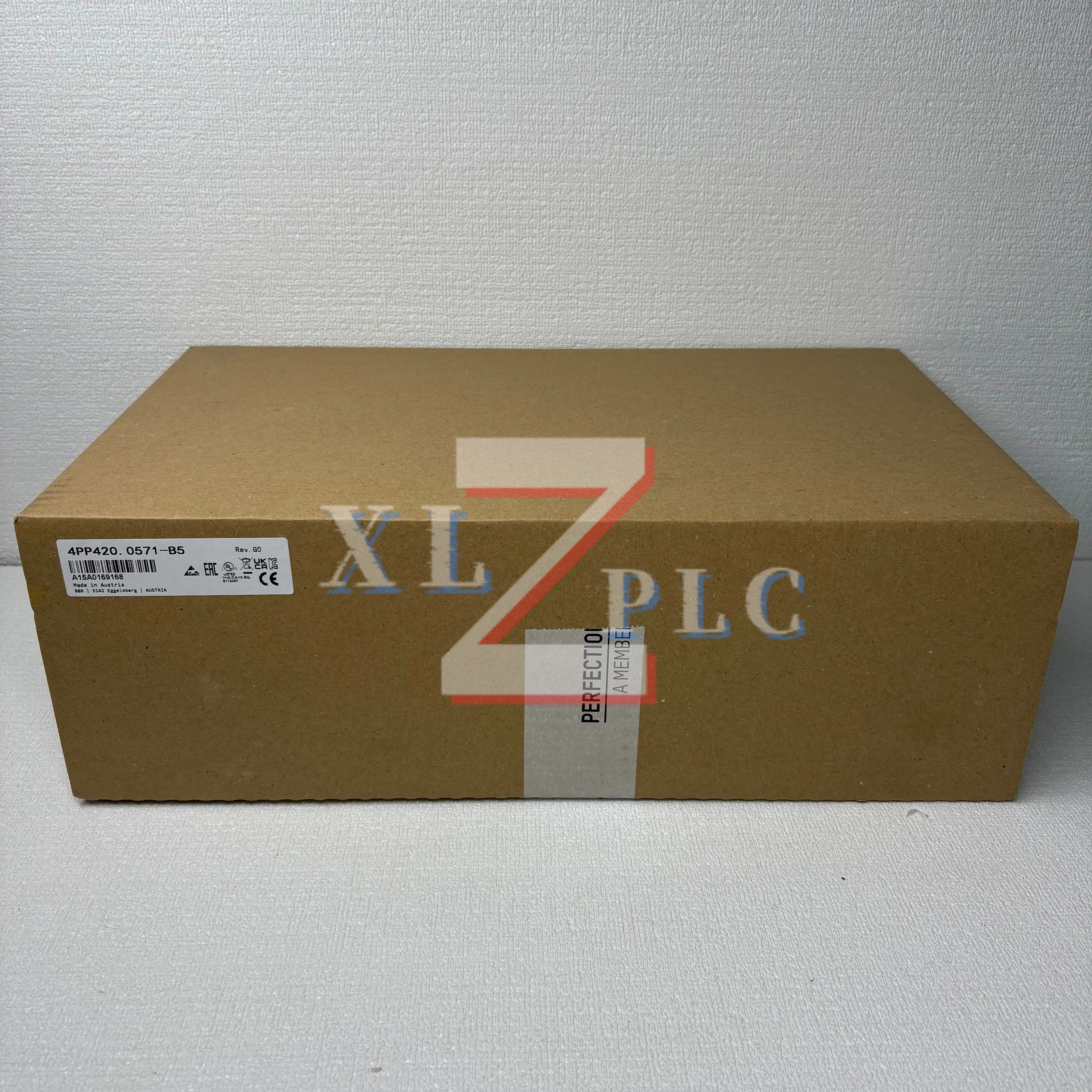 

Сенсорный экран новый в коробке 4PP420.0571-B5