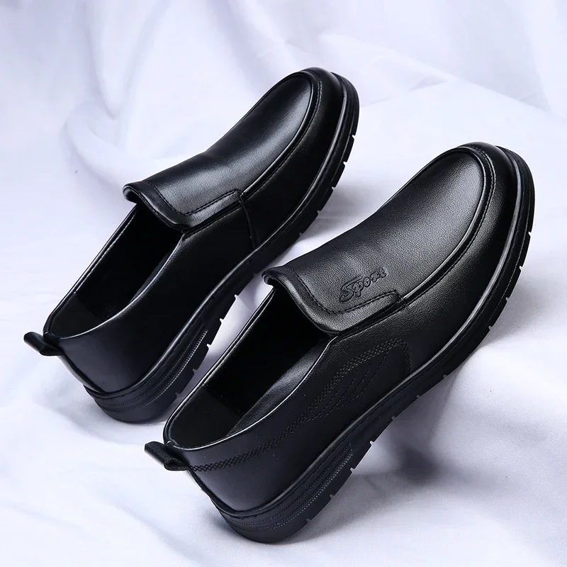 New Casual Shoes for Men Breathable Dress Business Leather Shoes Outdoor Sneakers Comfy Designer Walking Shoes Driving Loafers