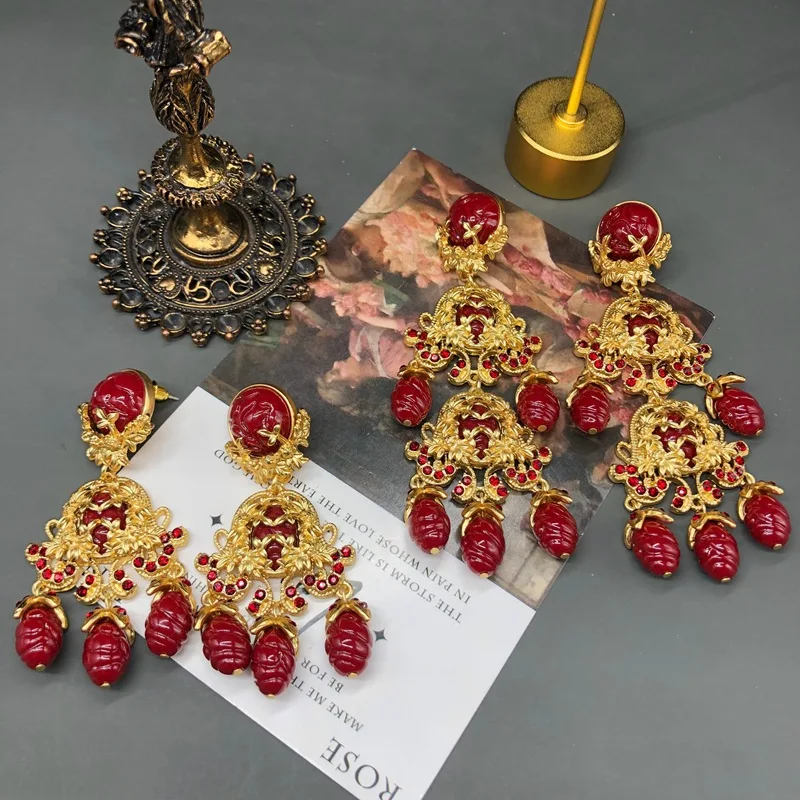 

New Medium-American Western Style Red Swept-shoulder Long Tassel Ear Clips Heavy Industry Earrings Elegant and Versatile Retro