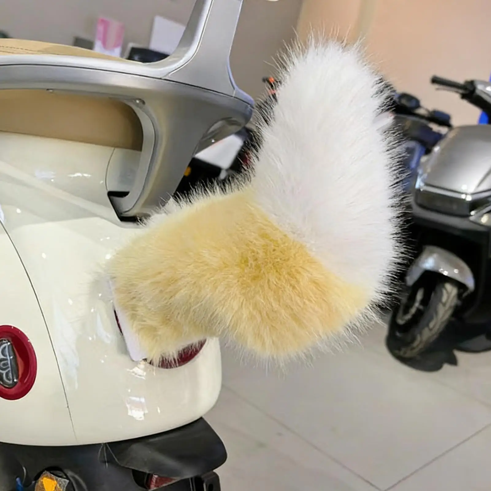 

Motorcycle Tail Decor Remote Control Adjustable Motorbike Prank Gadget Motorcycle Animal Tail for Female Riders Women Girls