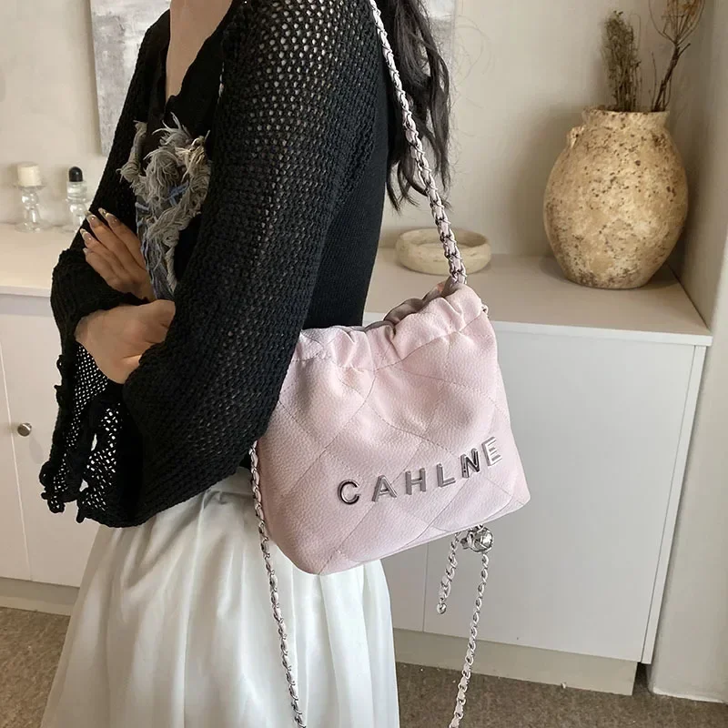 

Luxury Mini Barrel Bag for Women 2025 Retro Style Adjustable Shoulder Strap Crossbody Tote Perfect for Fashionable Outings