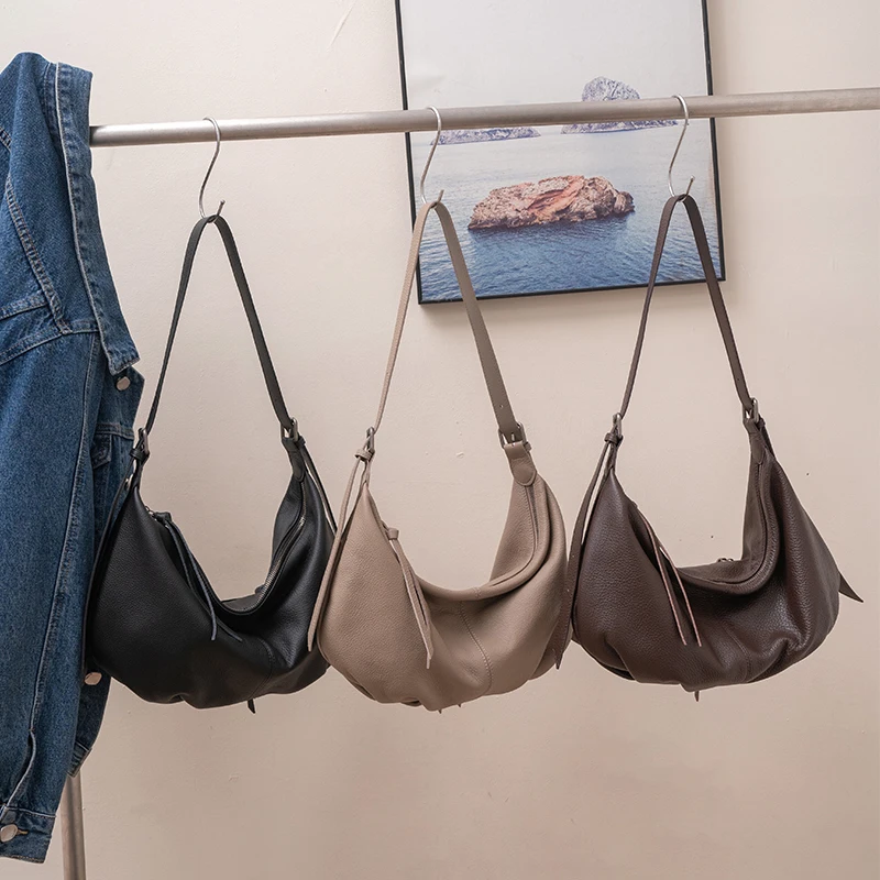 

Top Layer Cowhide Hobo Bag, Euro-American Vintage Style Shoulder Bag for Casual Travel, Zipper Closure with Multiple Pockets