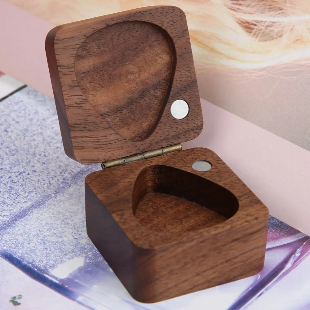 2PCS Compact Wooden Color Wooden Guitar Pick Holder Cubic Wood Guitar Pick Box Guitar Parts Organizer Guitar Player