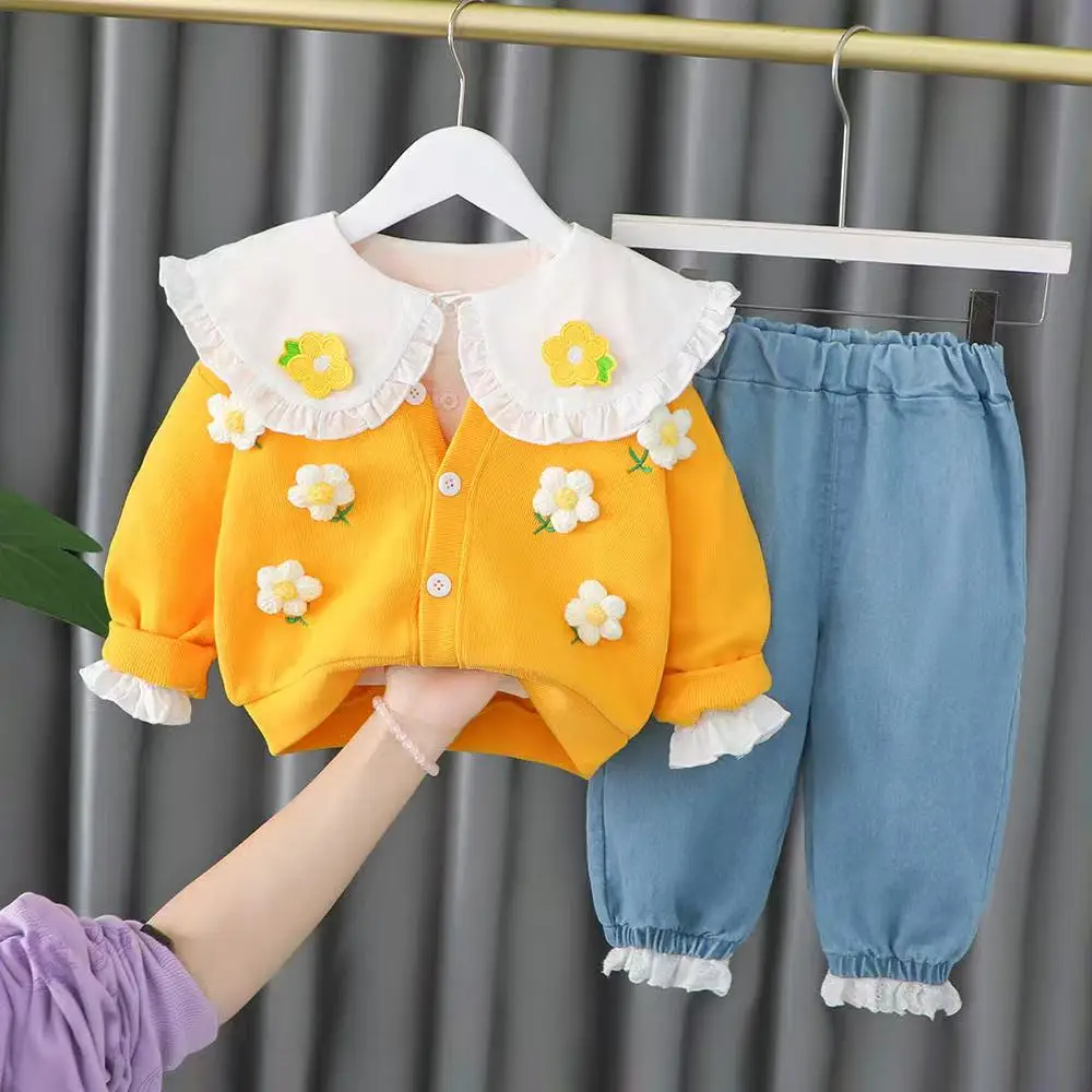 

Girls' Spring and Autumn Set Children's Korean Edition Clothing Baby Girl's Shirt+Cardigan+Jeans 3-Piece Set