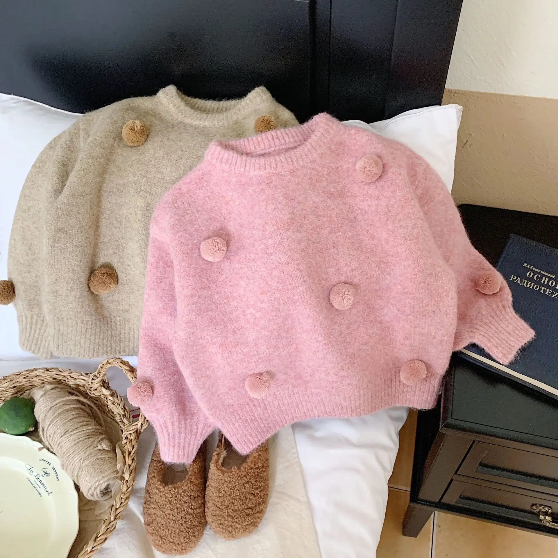 Casual Spring Autumn Baby Girls Knitted Sweaters Pink Brown Ball Decorated Loose Sweatshirts Pullover Long Sleeves Kids Outwears