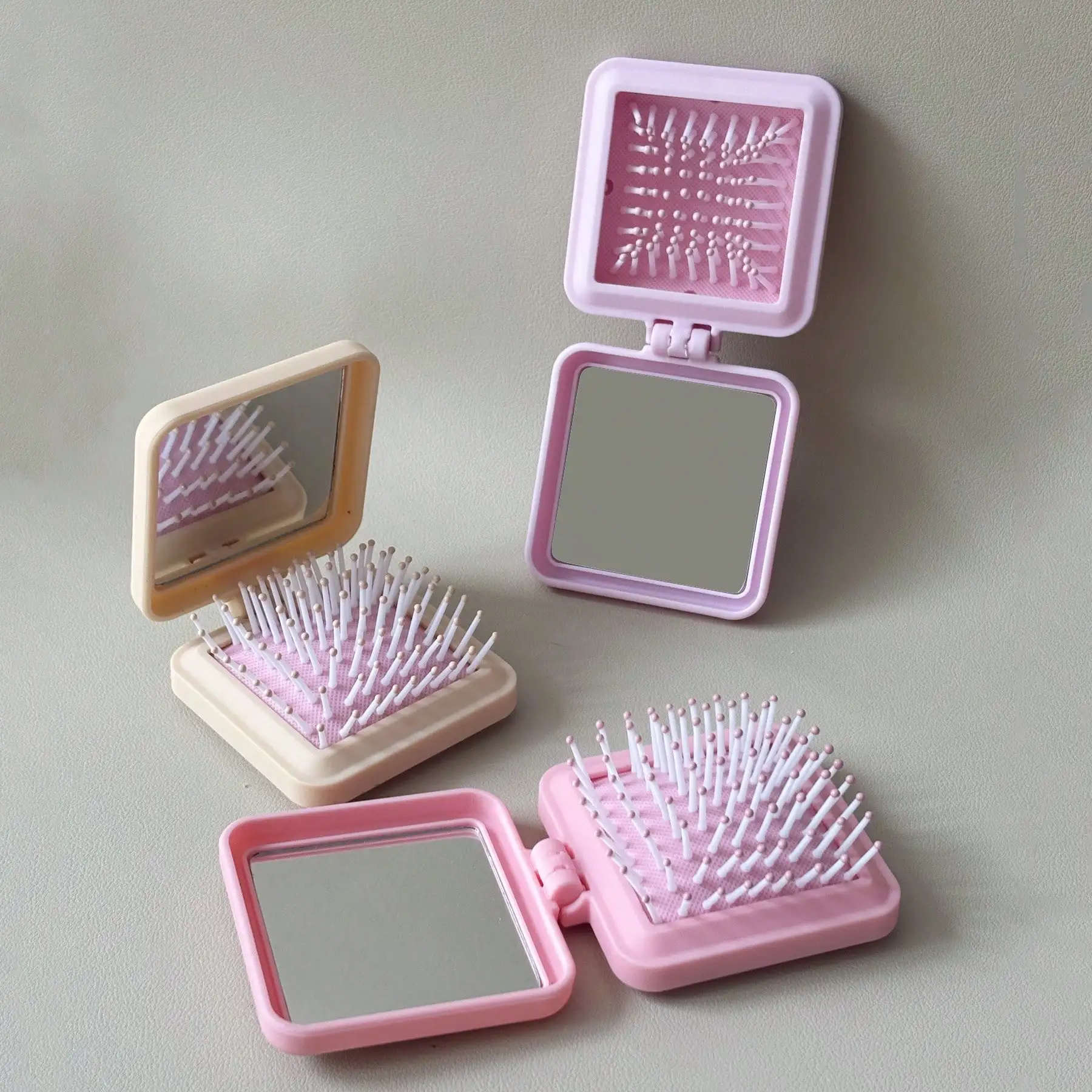

New Dopamine Color Air Cushion Comb Massage Anti-Static Folding Mirror Comb, 2-In-1 Wide Tooth Comb, Portable Air Cushion Comb Suitable For Women, Girls, Students, Travel, Mini Makeup Mirror Multi-Function Comb,Back To School,Travel Holiday Essentials,Hai
