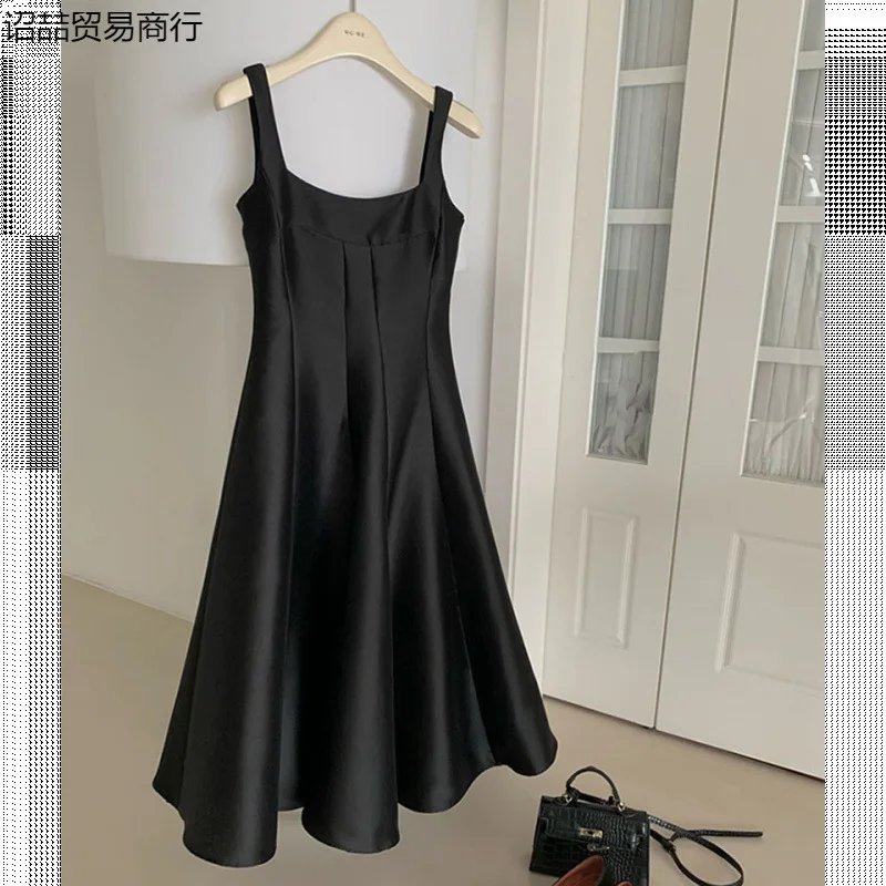 2025 Summer New Hepburn Skirt with a Gentle Waist and Satin Gloss for a Stylish Waist Strap Dress