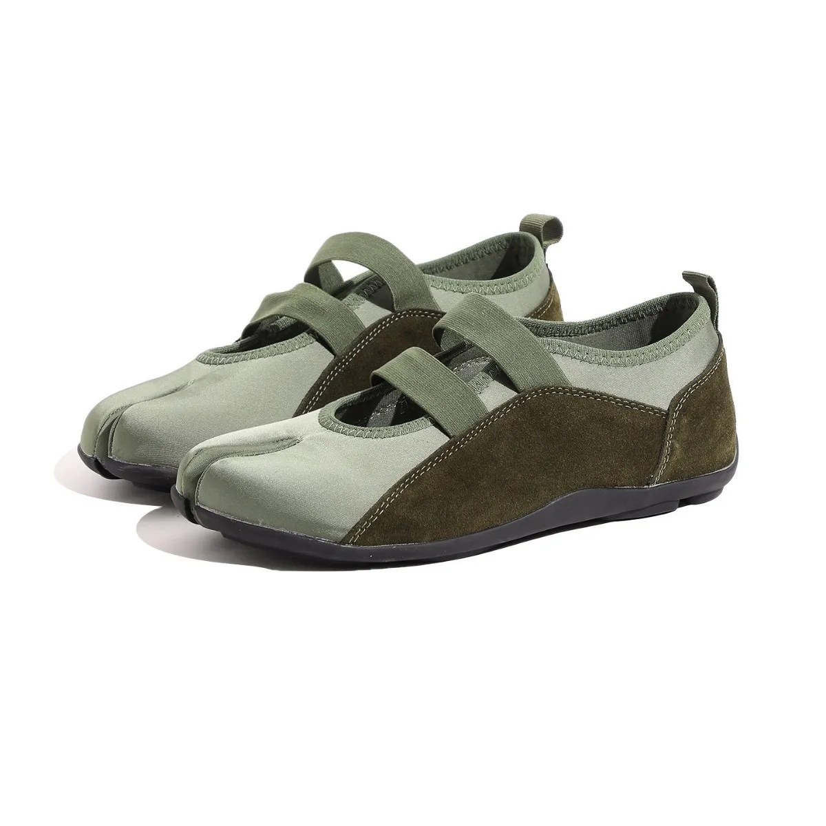Split Toe Mary Janes Women 2026 Autumn One Strap Flat Shoes Retro Soft Sole Casual Shoes