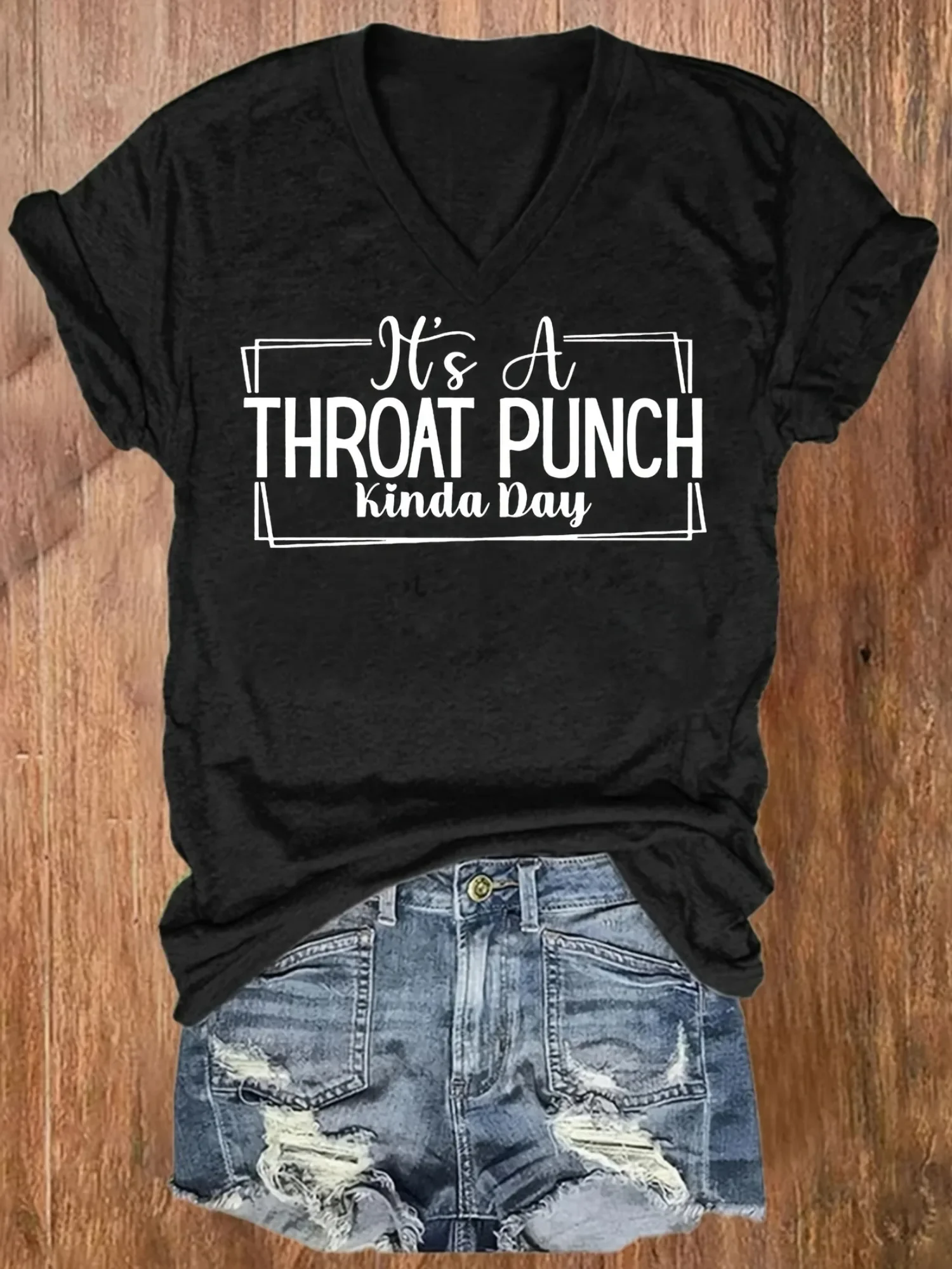 تي شيرت نسائي كاجوال بأكمام قصيرة مقاس كبير مع طباعة جريئة "It's a Throat Punch Kinda Day" - قماش ناعم وجيد التهوية، مستدير #2