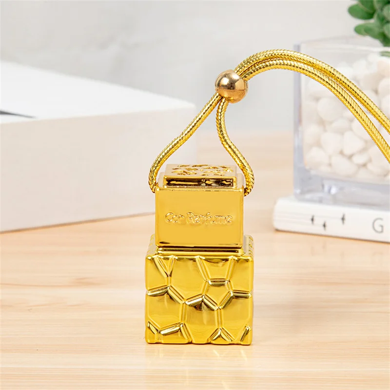 1Pcs Water Cube Electroplated Gold Bottle Square Empty Bottle Car Essential Oil Diffuser Freshener Scent Perfume Bottle Ornament