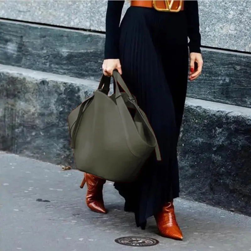 Luxury Everyday Women's Handbag - usage example