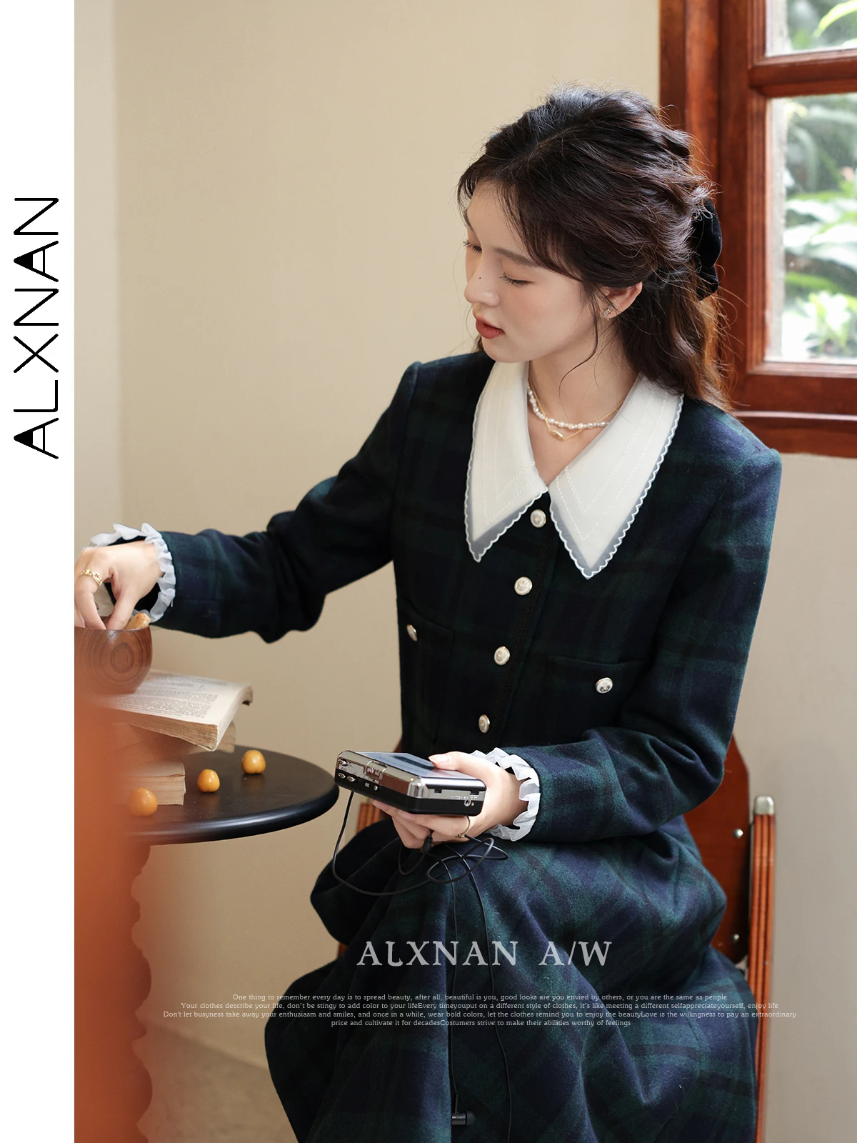 

ALXNAN Women's Short Jacket Lapel Neck Metal Button Office Lady Jackets 2025 Autumn Elegant Long Sleeve Coats Female LXN32066