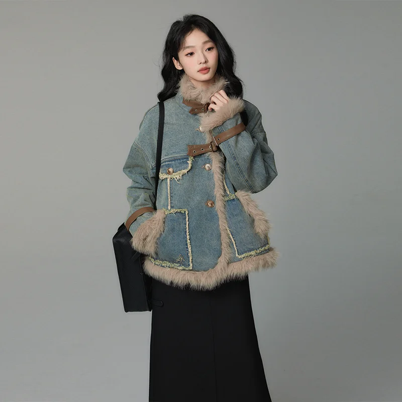 

Luxury Vintage Faux Fur Denim Jacket for Women New Autumn Winter Warm Coat Loose Design Trendy Commuter Wear Versatile Top