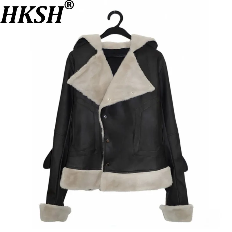 HKSH Winter New Women Warm Coat Hooded Single Breasted PU Leather Patchwork Faux Fur Asymmetric Streetwear Thick Jackets HK15950