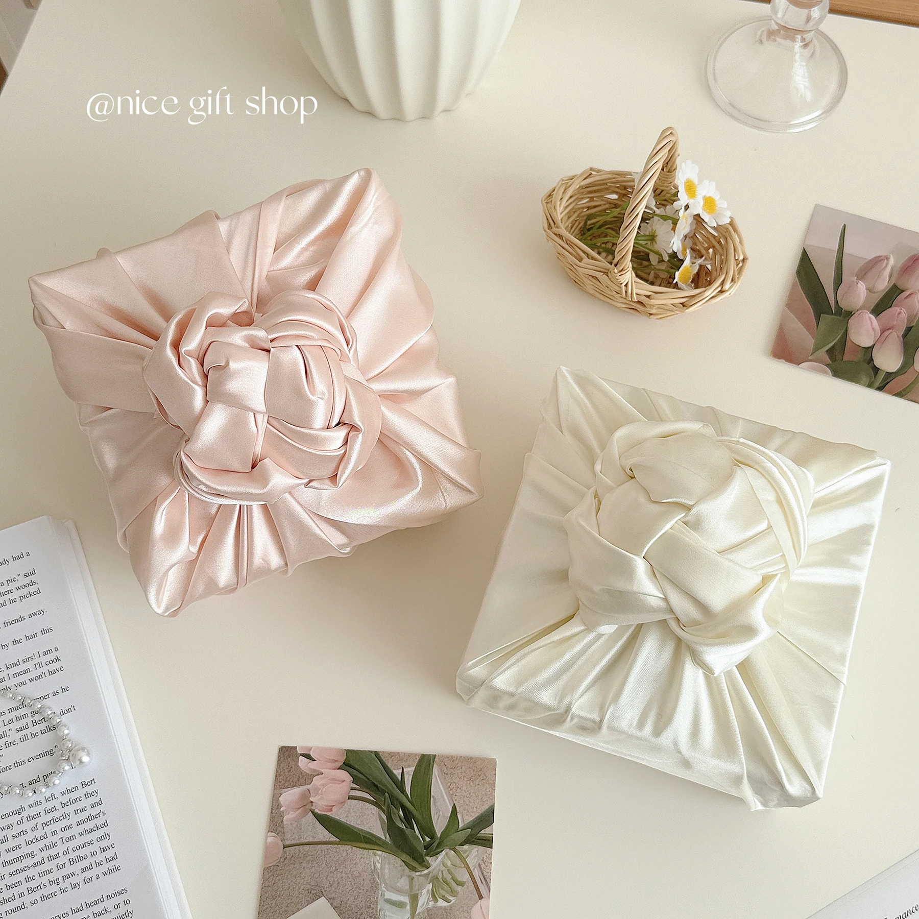 70*70cm Single-Sided Satin Silk Scarf Packaging Cloth Gift Wrapping Cloth Lustrous Satin Holiday Gift Box Decoration Gift for Mo