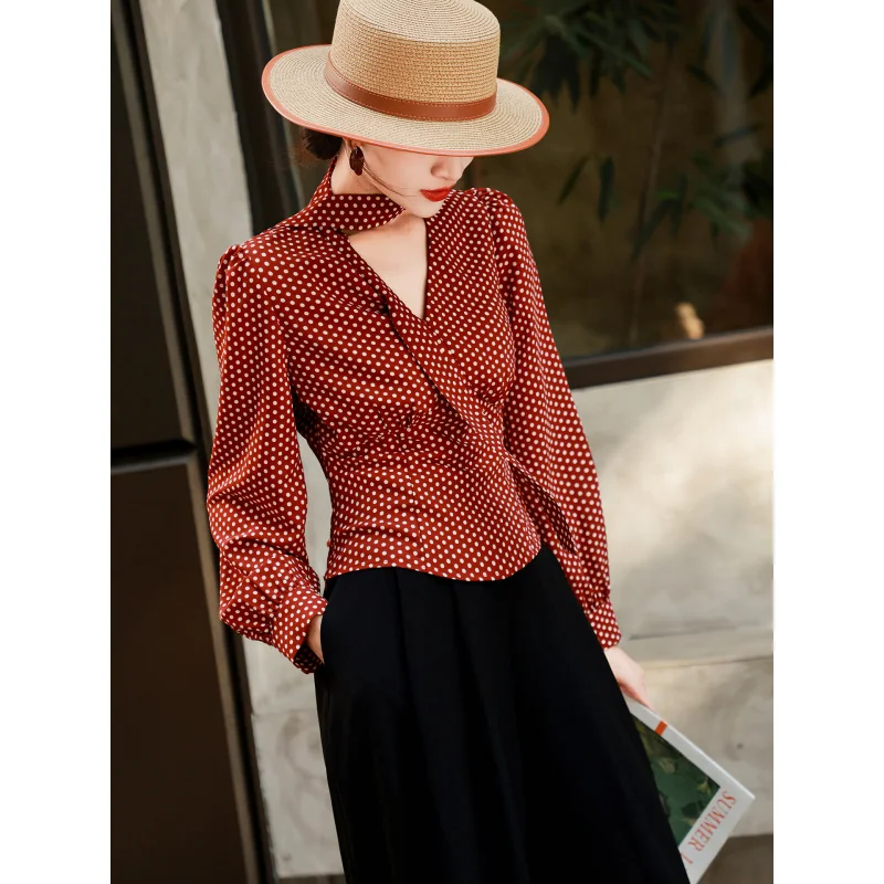 MEXCOCO 2026Spring new style with a vintage Hong Kong vibeVCollared waist-cinching shirt top