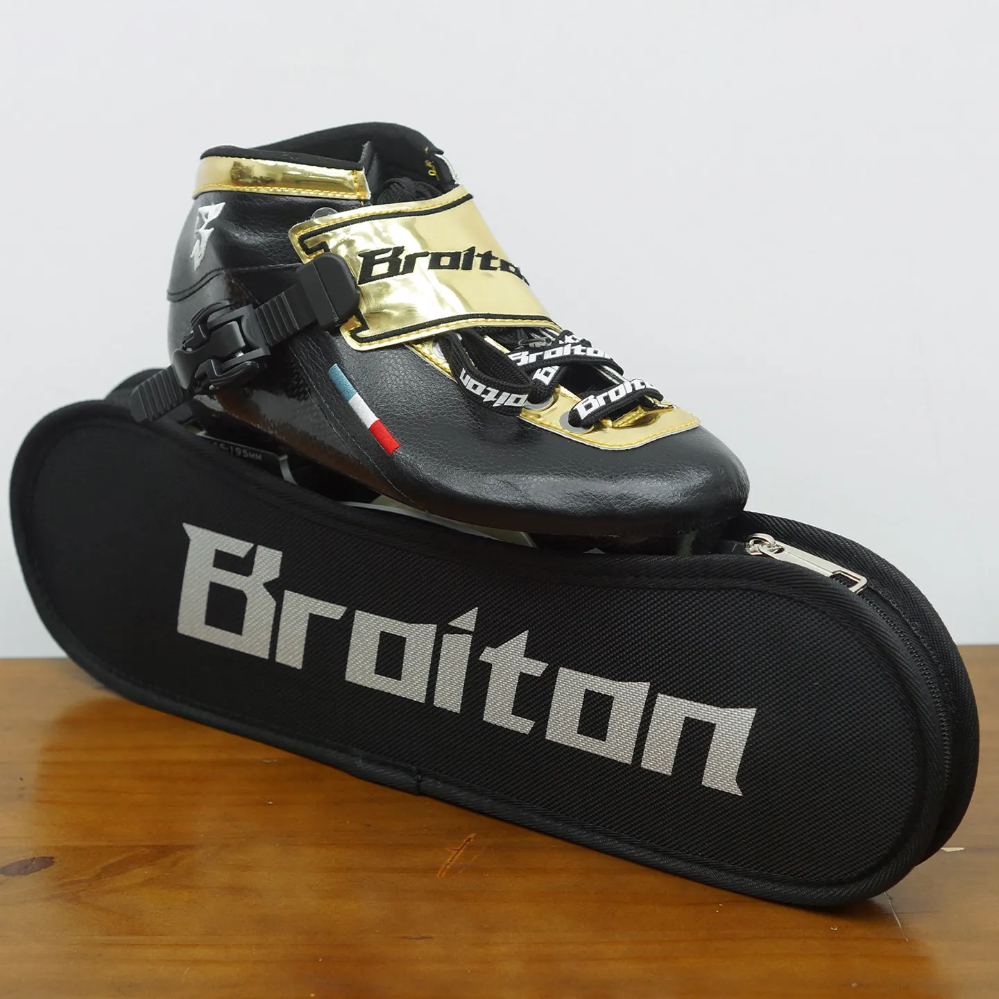 black-inline-skates-wheels-cover-wheels-holder-speed-skates-travel-cover-3-100mm-4-90mm-3-110mm-4-100mm-3-125mm-4-110mm-1-pair
