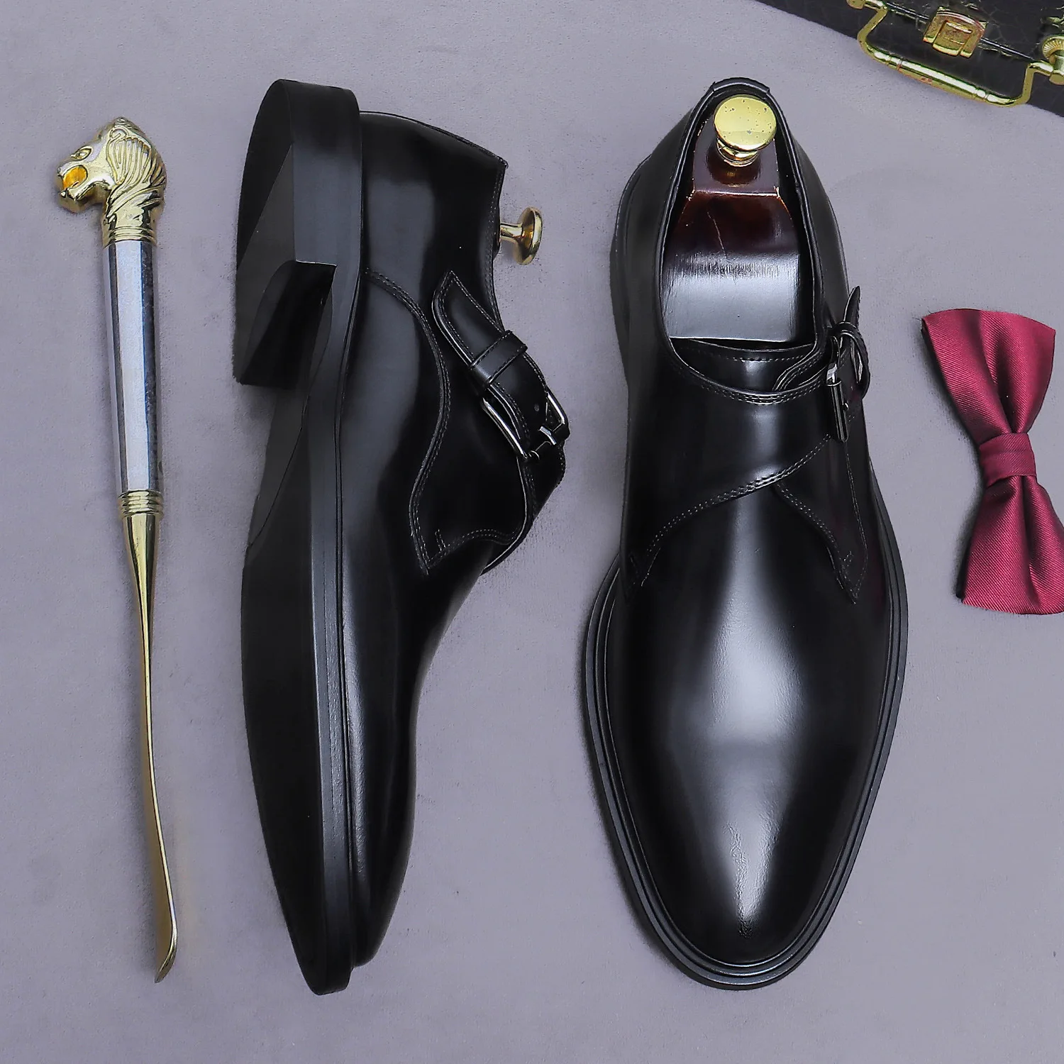 

Мужские туфли из лакированной кожи класса люкс, ручной работы, высокое качество, новинка лета 2026, из натуральной кожи, для свадьбы, вечеринки, бизнеса