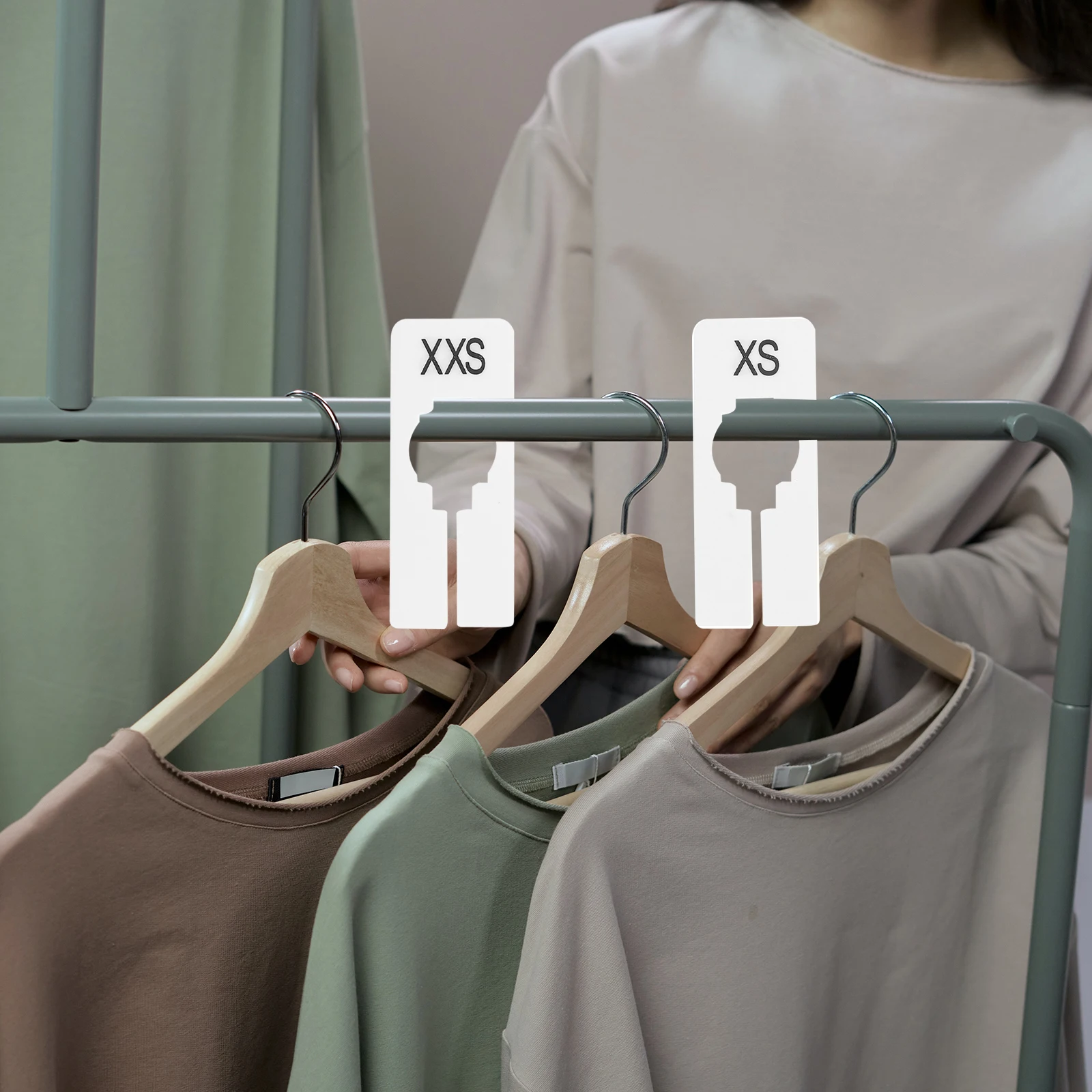 

16pcs Clothing Hanging Size Plastic Hanger Separators For Closet Organization Easy Use Closet Rack Dividers Shelf