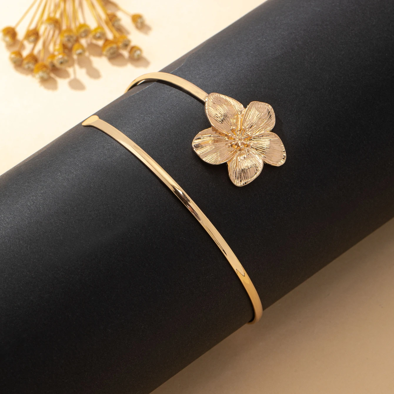 سوار ذراع نسائي، سوار ذراع نسائي بسيط مزين بالزهور، مناسب للارتداء اليومي وملابس الولائم