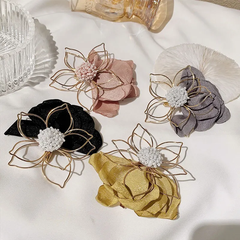 Women Vintage Elegant Hollow Out Metal Flower Cloth Petal Hairpins Sweet Side Hair Decorate Hair Clips Barrette Hair Accessories