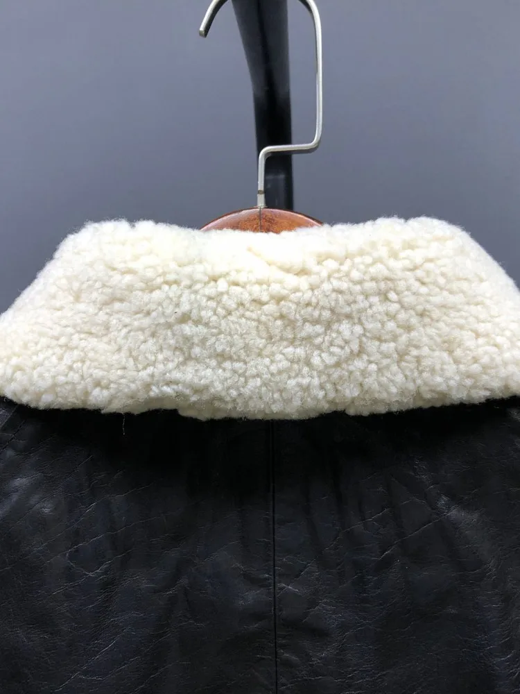 Damski płaszcz z prawdziwej skóry olejowanej w stylu vintage, nowy, zimowy, ciepły, z kołnierzem z prawdziwej wełny, z wysokim stanem, luźny krój, do biura, średniej długości.