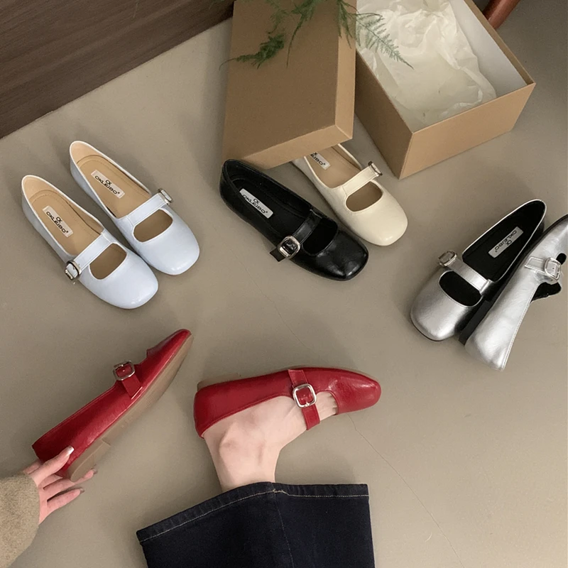 SUOJIALUN Spring New Brand Women Flat Shoes Fashion Round Toe Shallow Slip On Ladies Elegant Boat Shoes Soft Flat Heel Dress Mar