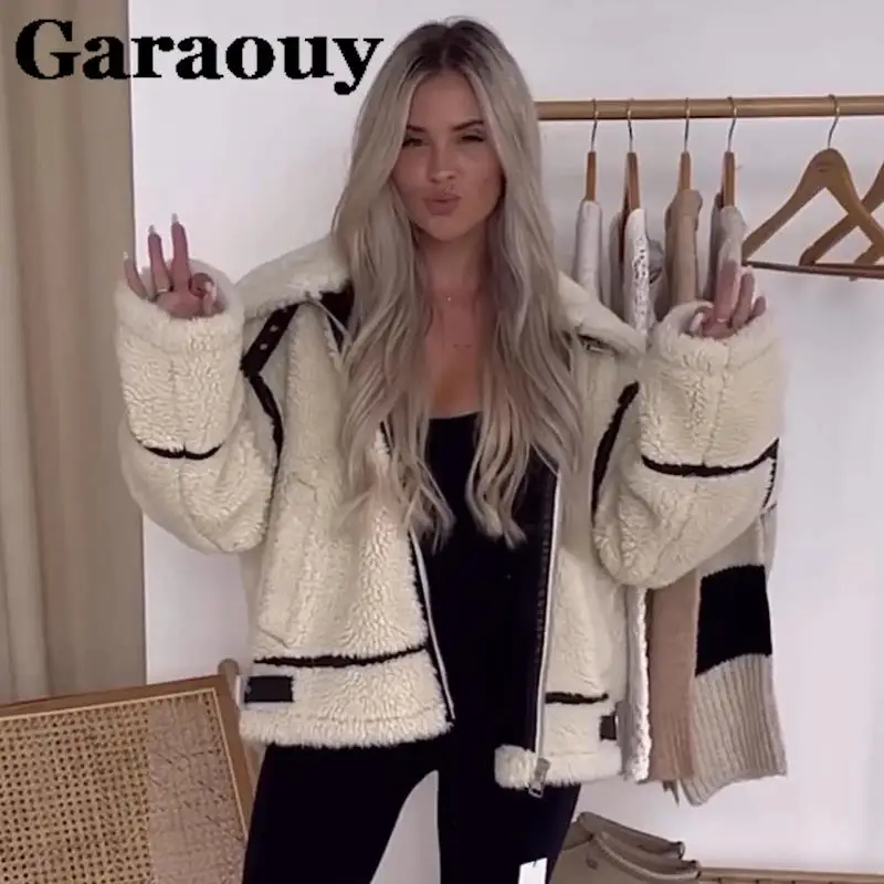 Garaouy 2024 Winter Women Faux Fur Lambswool Motorcycle Jacket Lapel Zip Coat Female Contrast Loose Thickened Warm Outwear New