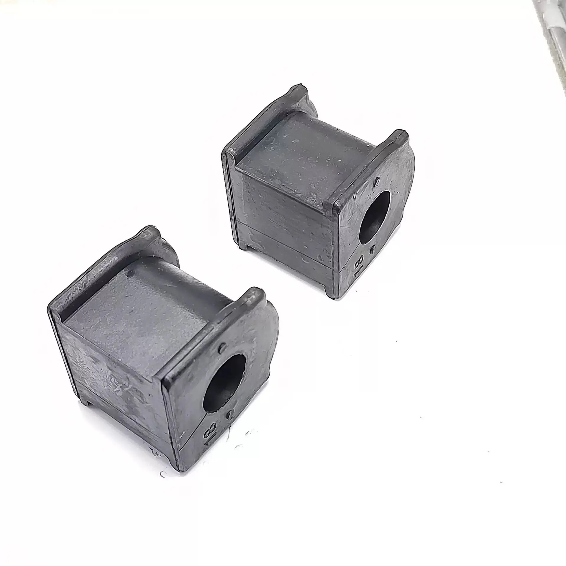 48818-60040 4881860040 TSB-GRJ150R ADBP800070 517298 Suitable for Honda Spiri Accord balance bar rubber sleeve opening glue