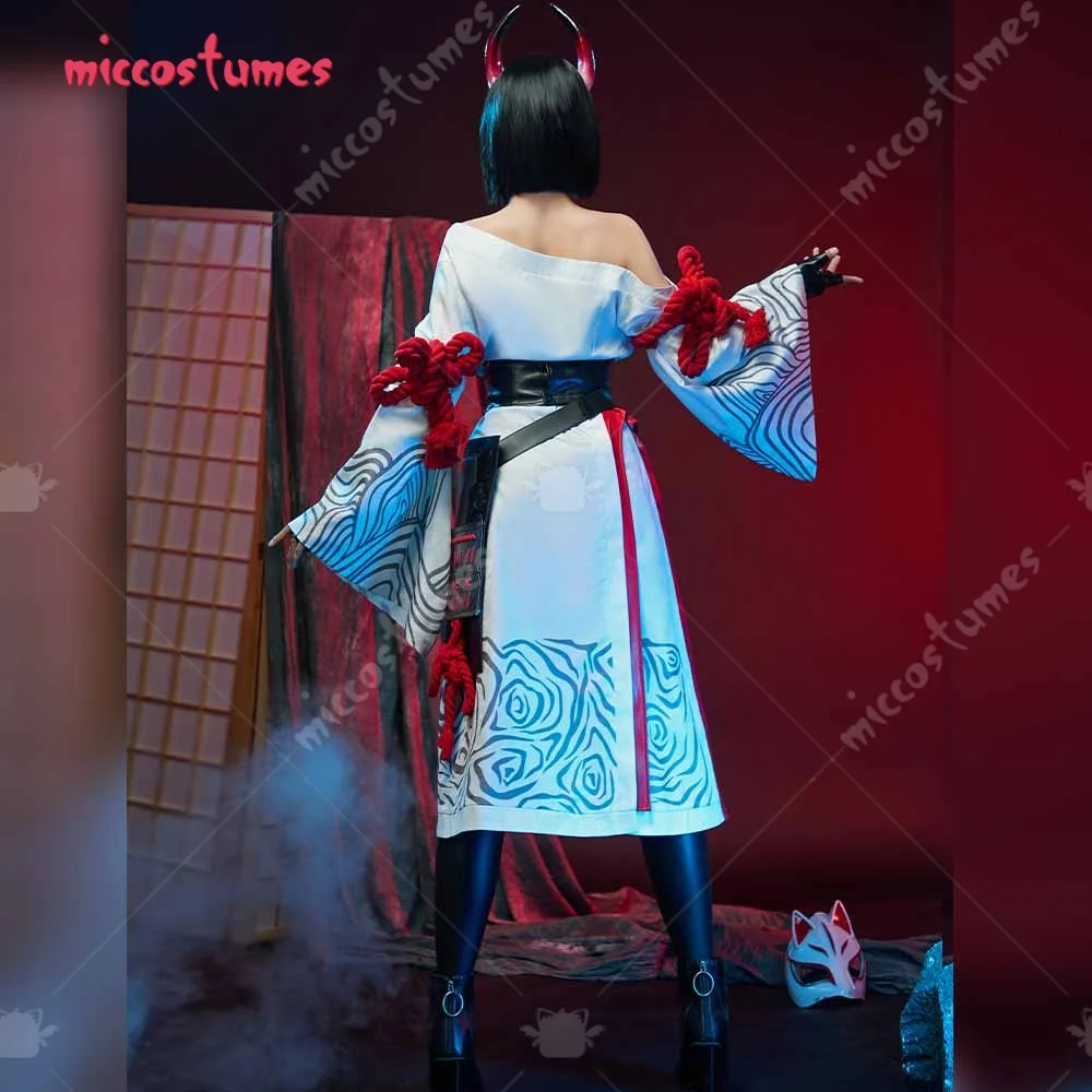 أزياء Miccostumes النسائية الليلية التأثيرية أزياء ملحمة مع كيمونو ودرع أزياء الهالوين التأثيرية