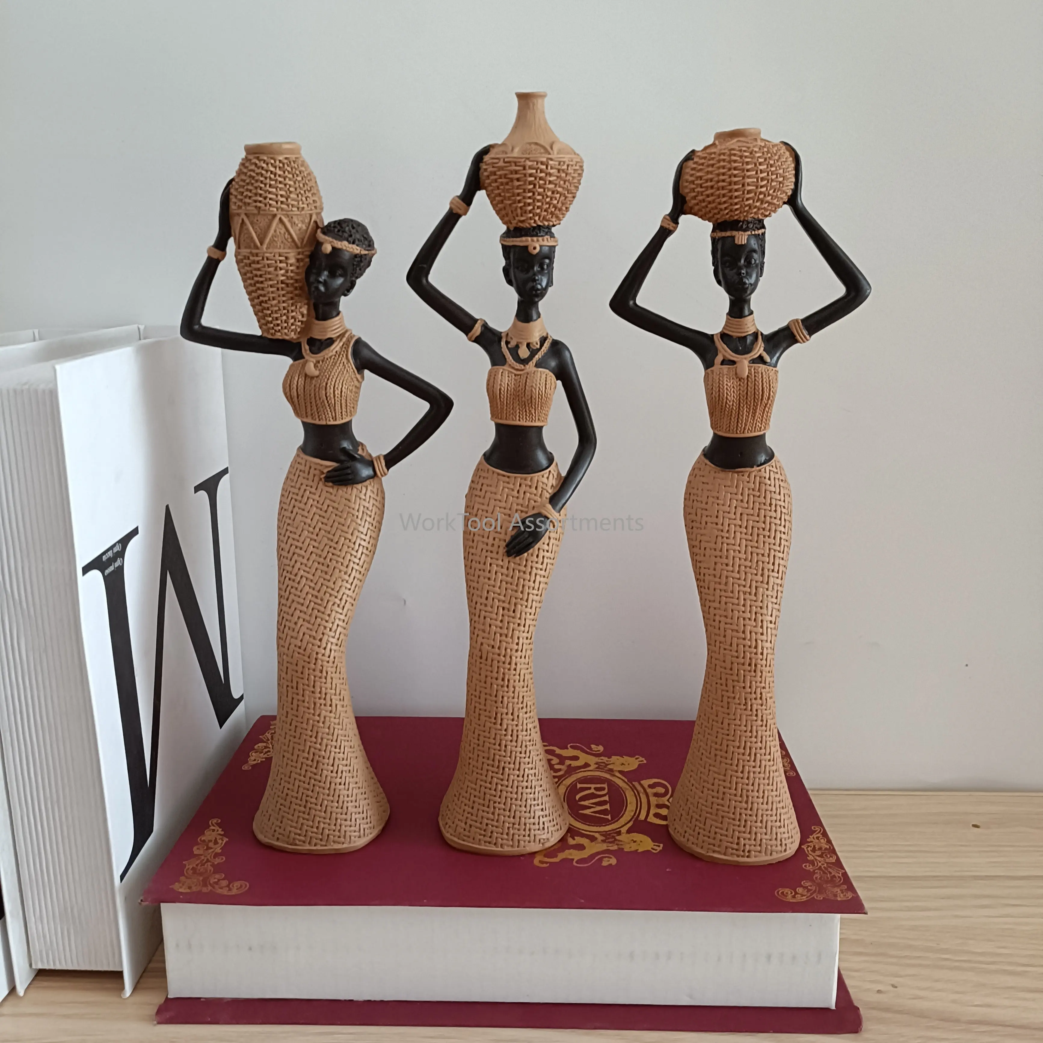 Retro African Girl Home Furnishing Ethnic Style Craft Resin Ornament Creative Gifts Living Room Study Character Decorations