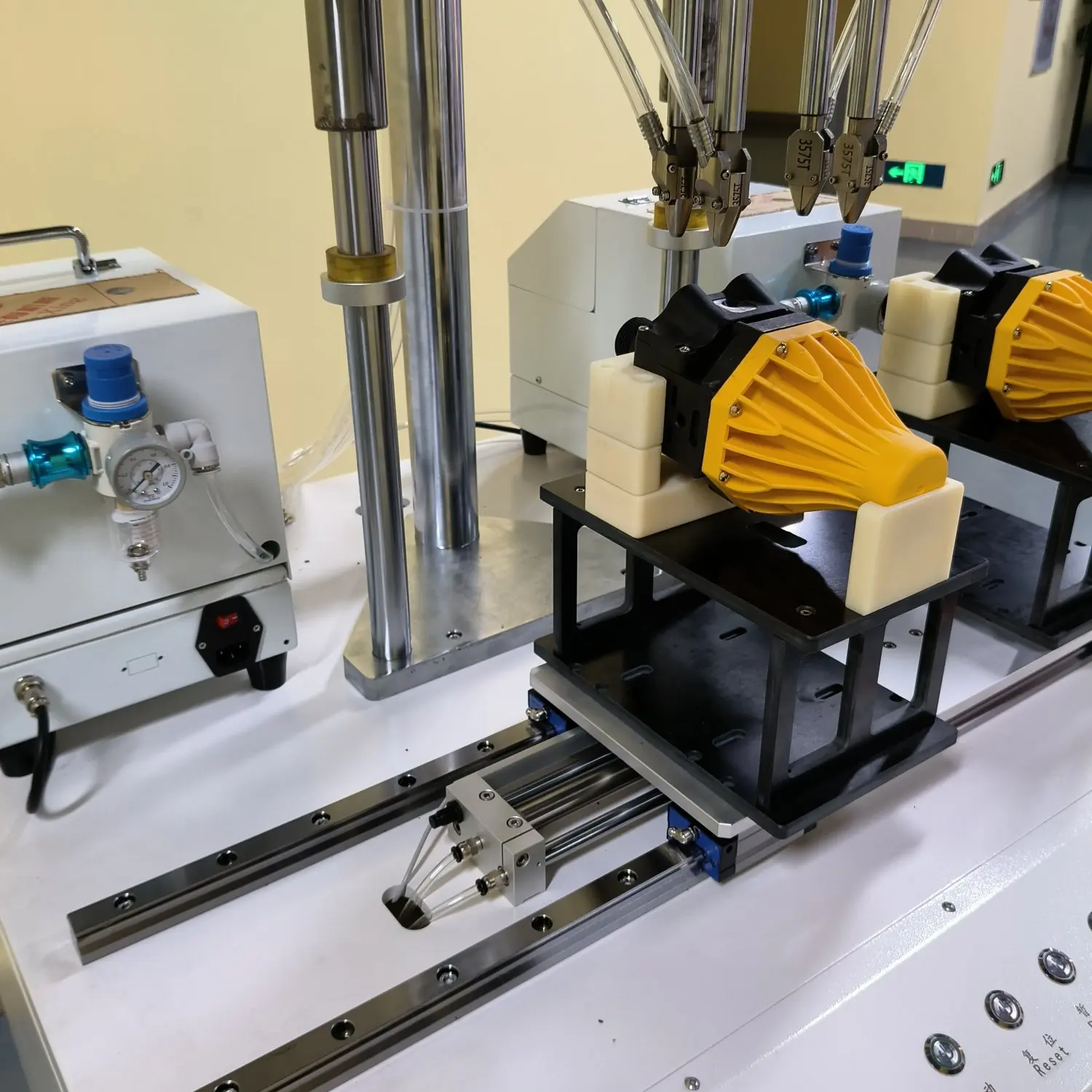 Automatic Multi-Axi…