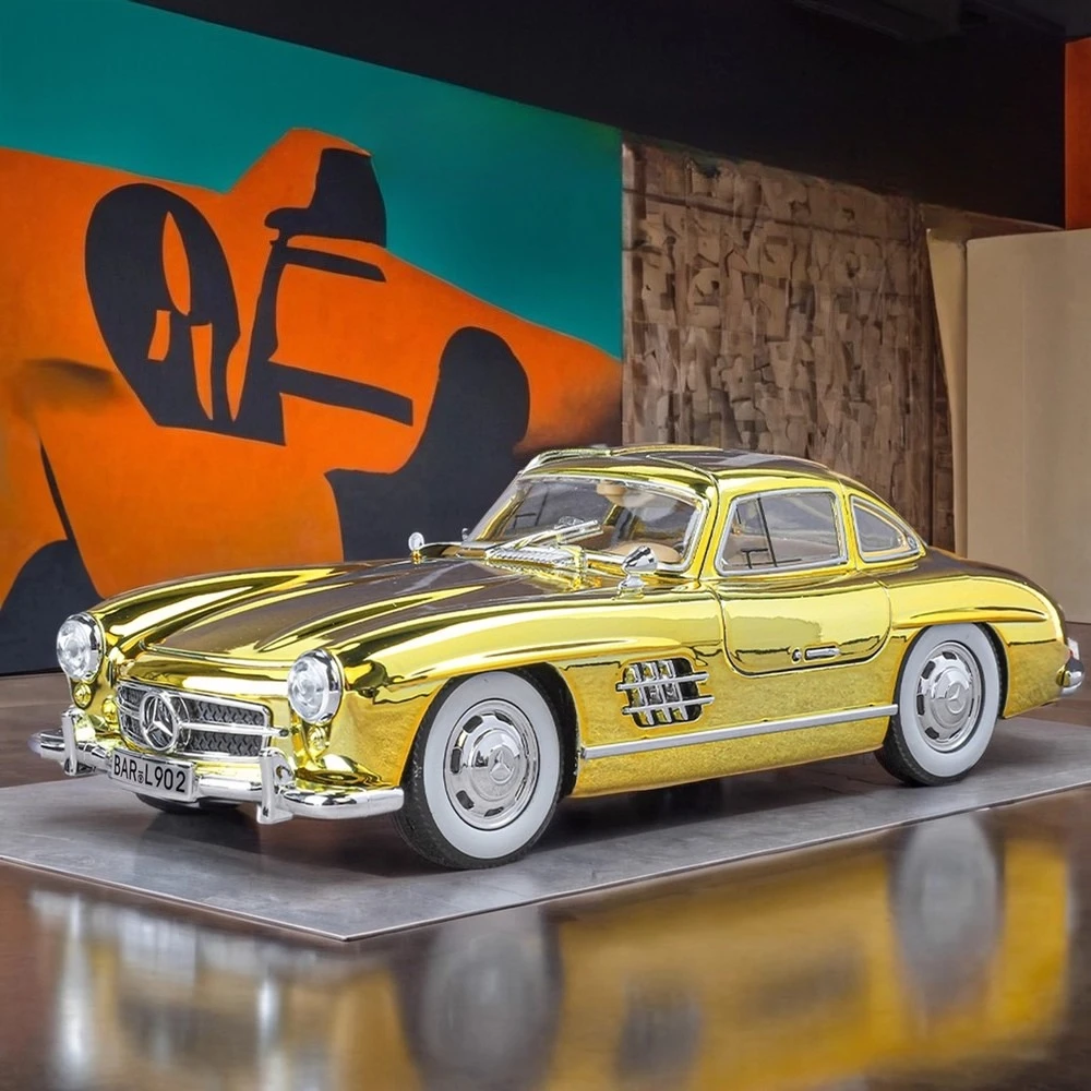 

1:24 Scale 300SL 500K Car Model Toy Metal Body Doors Opened Simulation Sound Light Pull Back Models Ornaments Gifts for Boys