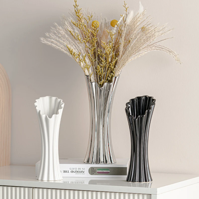 Creative Nordic Ceramic Alien Striped Vase, Home Living Room Desktop Office Decoration Modern Minimalist Flower Arrangement, 1Pc