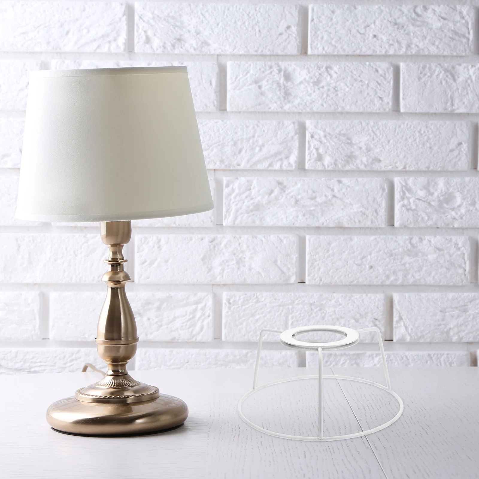 

2pcs E27 Lampshade Stand 9x15x15cm Iron Frames for Table Light Shade Touch Adapter Diy Material Repair Parts Small Shades