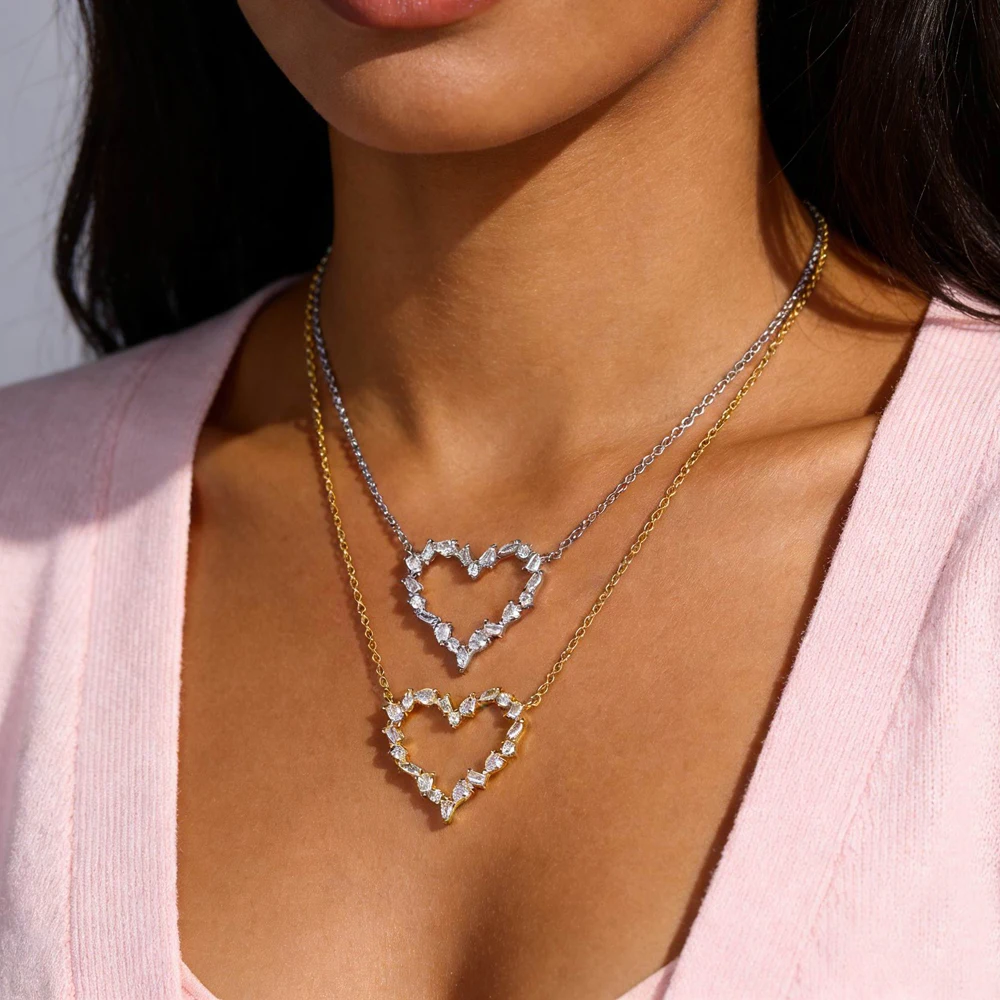 2025 New High Quality Micro Pave White CZ Heart Charm Link Chain Necklace Minimal Delicate Lover Girlfriend Fashion Jewelry