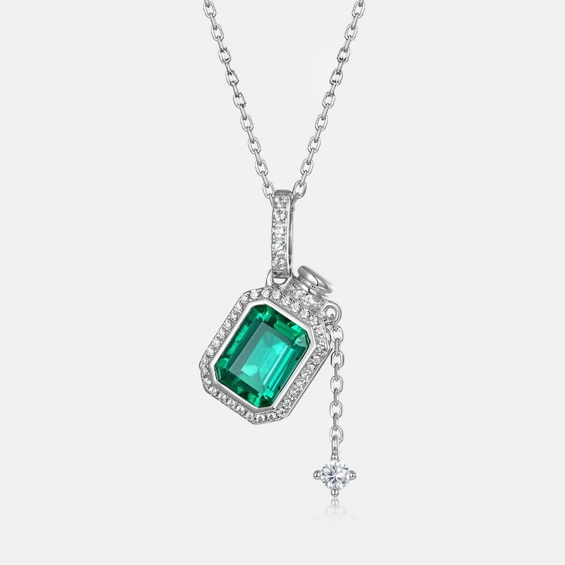 

Hot Selling S925 Silver Cultivated Emerald Necklace for Women's Fashion, Light Luxury, Niche Personality, Collarbone Chain